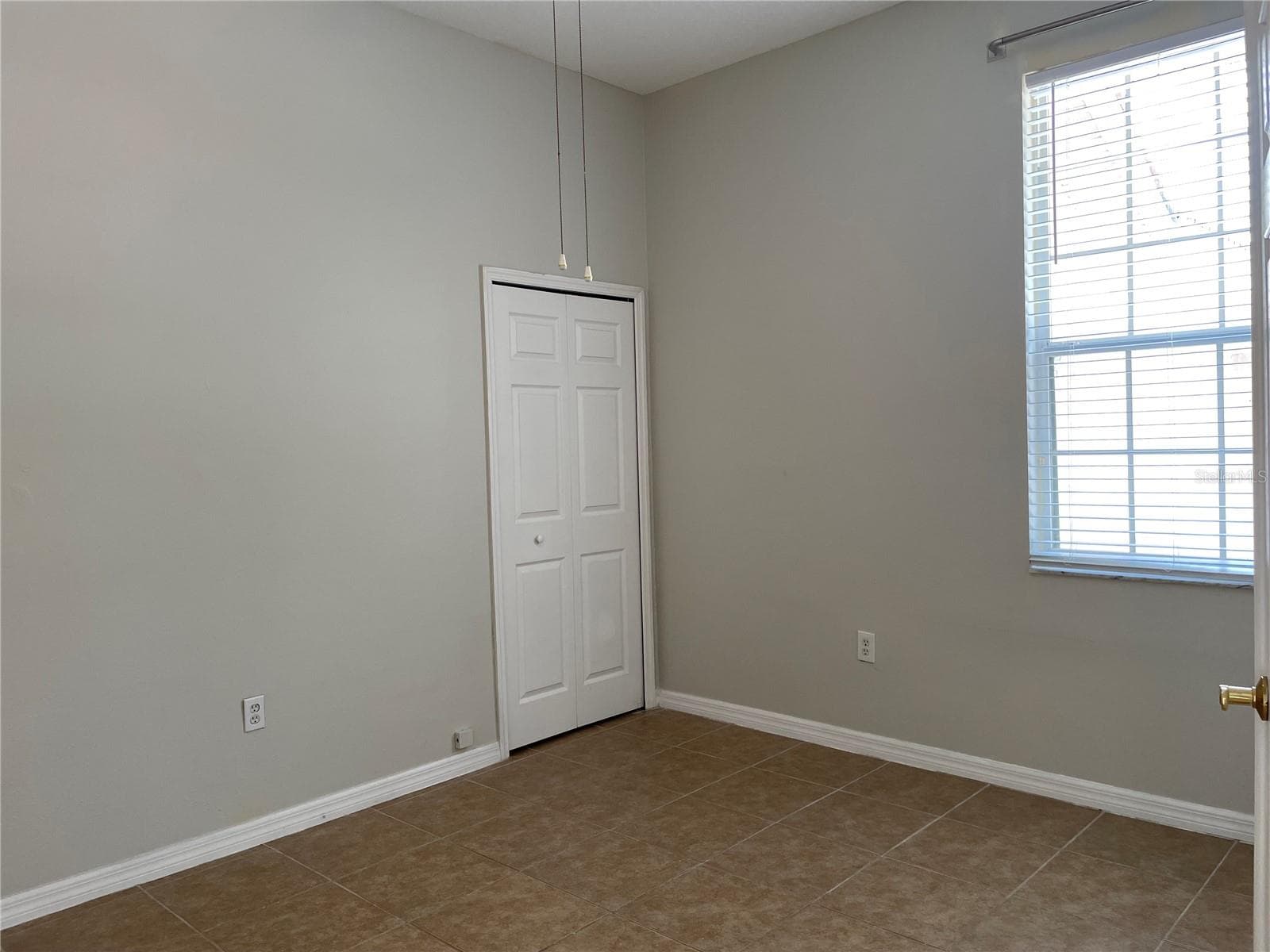 Den/Office - 6813 WINSLOW ST, SARASOTA