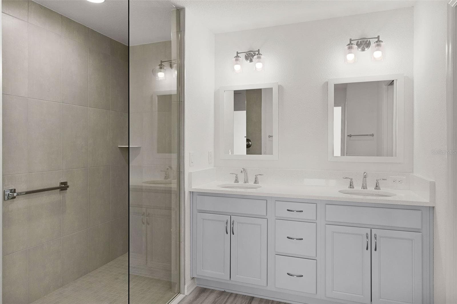 Double Vanity & Tile Roman Shower with Glass - 1363 DARREN DR, THE VILLAGES