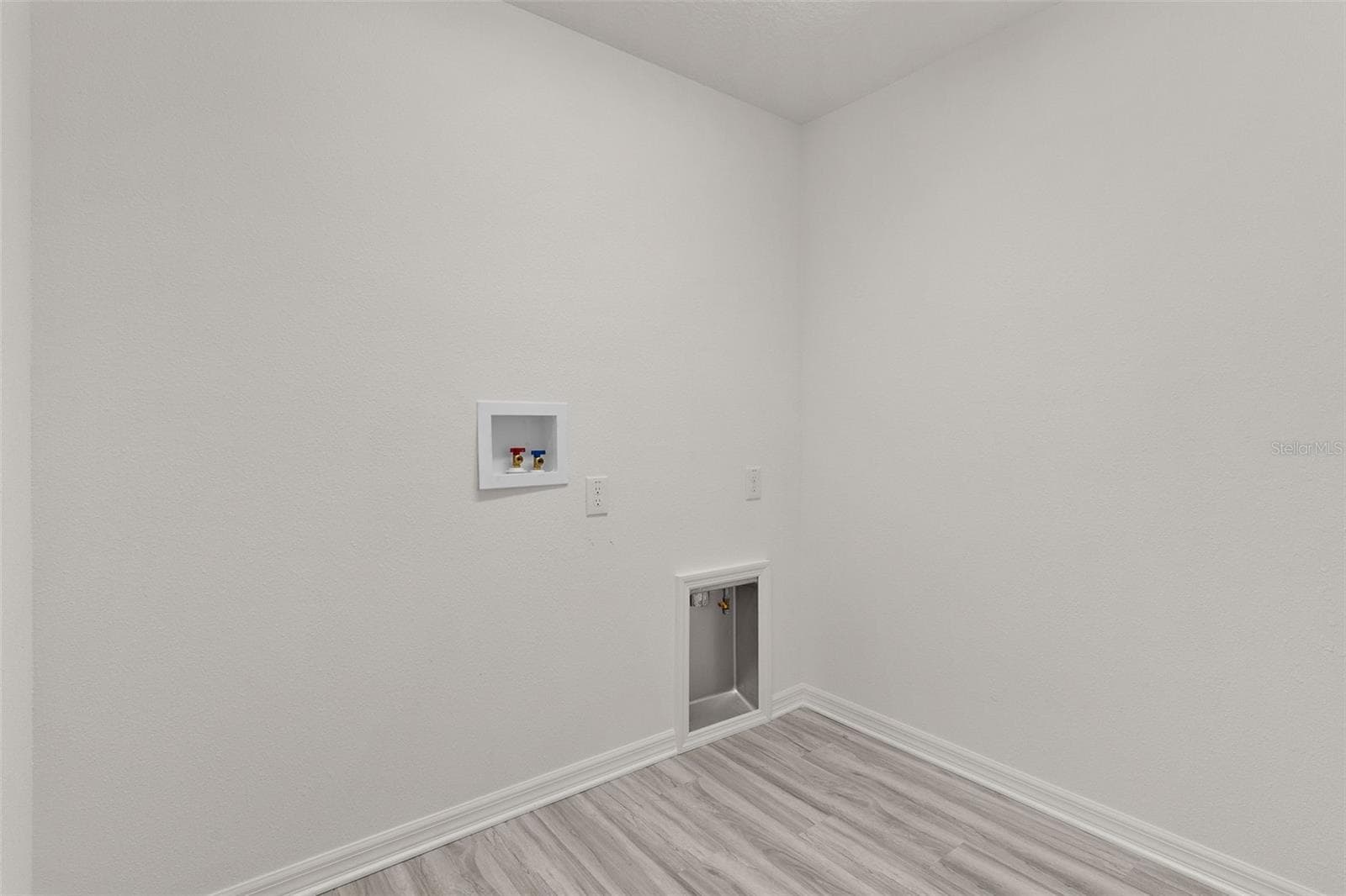 Laundry Room - 1363 DARREN DR, THE VILLAGES