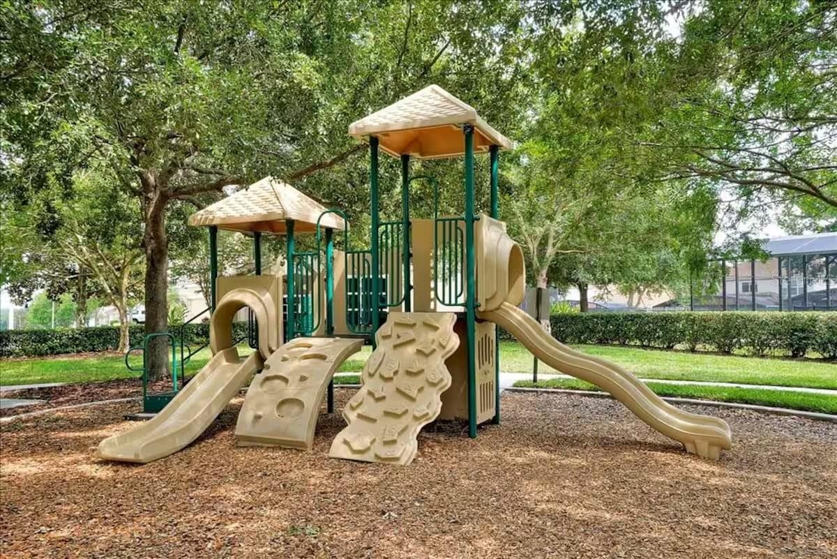 Townhouse at 7683 FITZCLARENCE ST, KISSIMMEE, photo 41 of 64