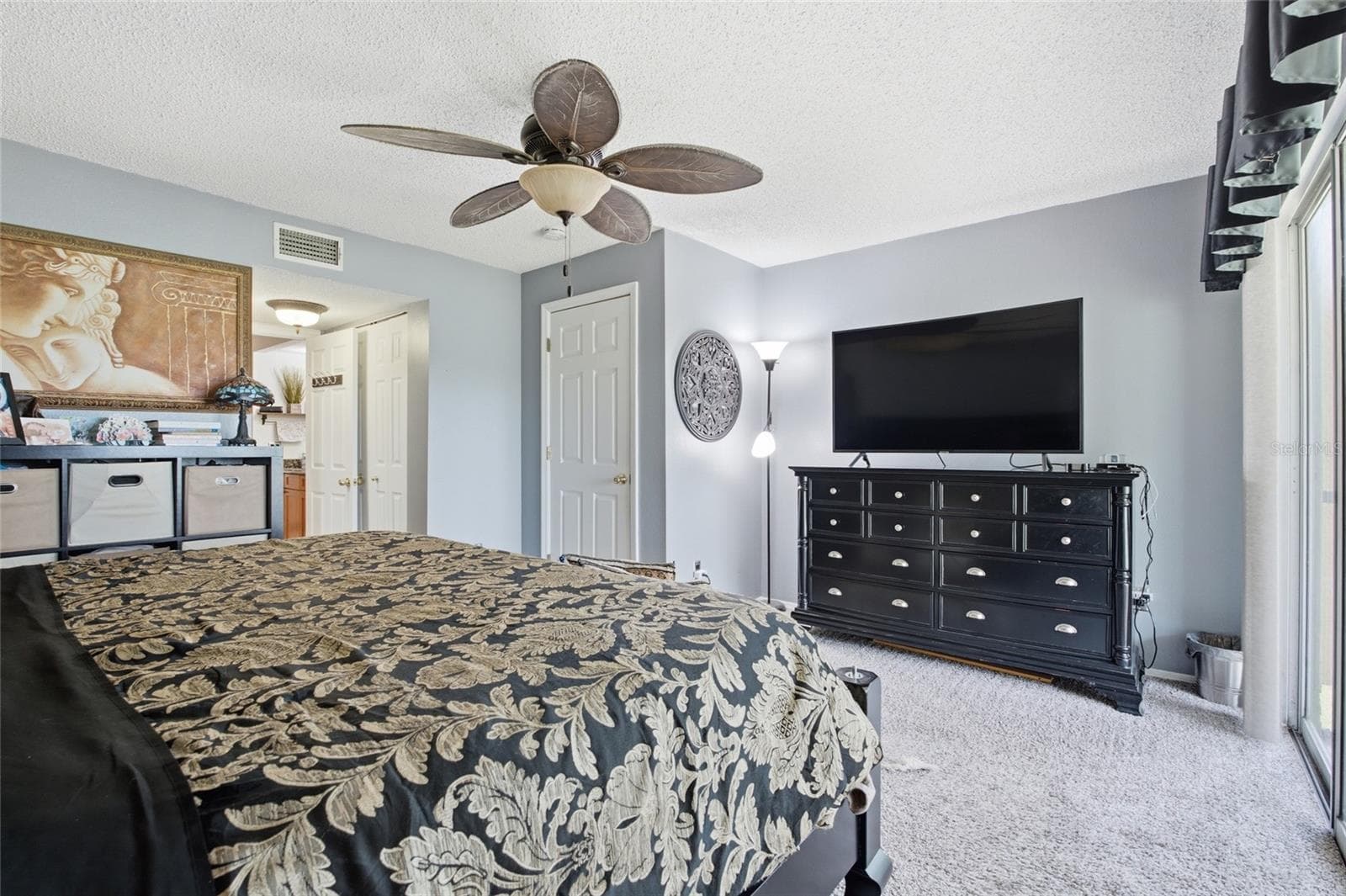 Primary bedroom - 2nd floor - 2400 FEATHER SOUND DR #313, CLEARWATER