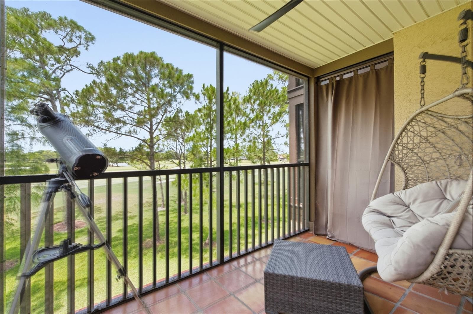 2400 FEATHER SOUND DR #313