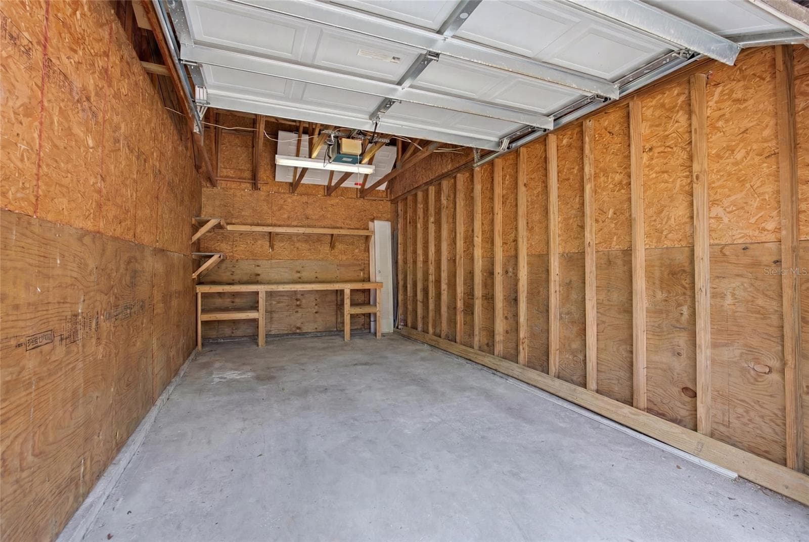Detached garage - 2400 FEATHER SOUND DR #313, CLEARWATER
