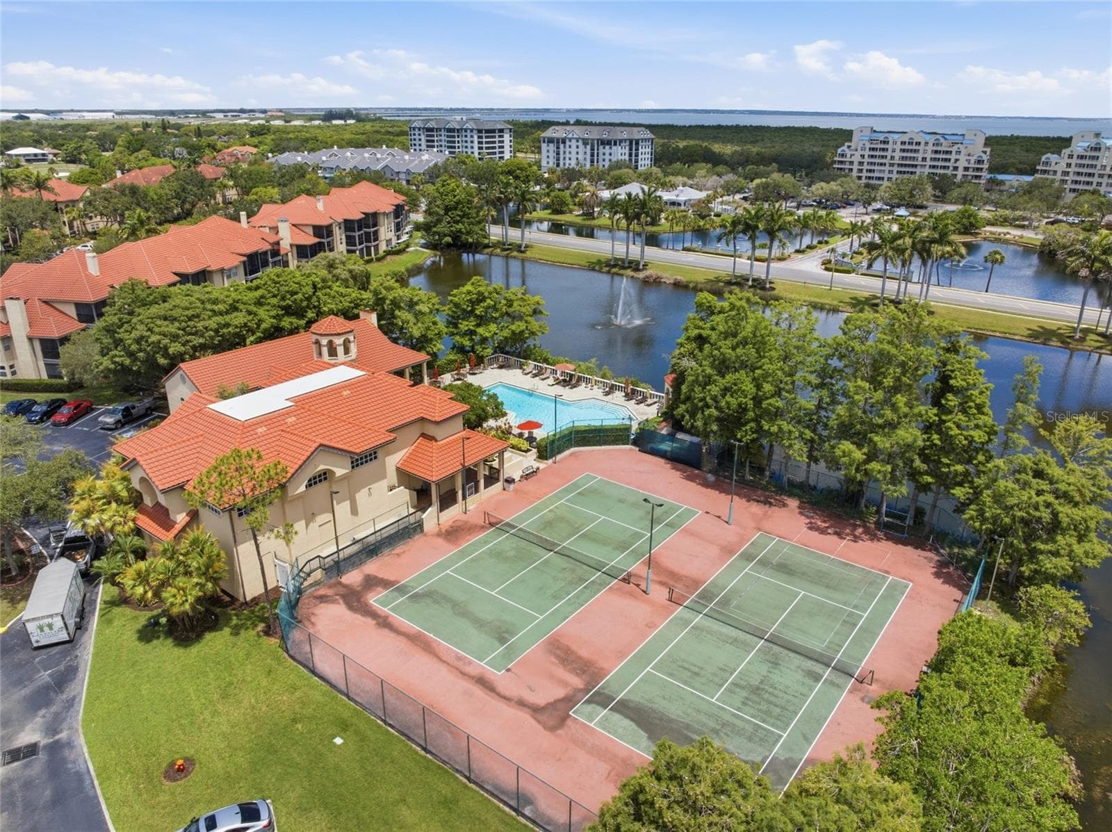 Audubon Condominiums - 2400 FEATHER SOUND DR #313, CLEARWATER