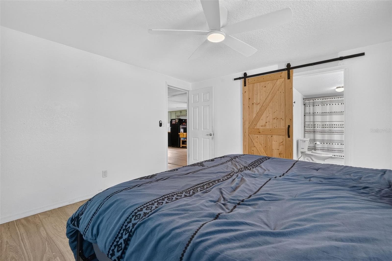 Manufactured Home at 32439 HIGHLAND LAKES RD, DELAND, photo 17 of 34