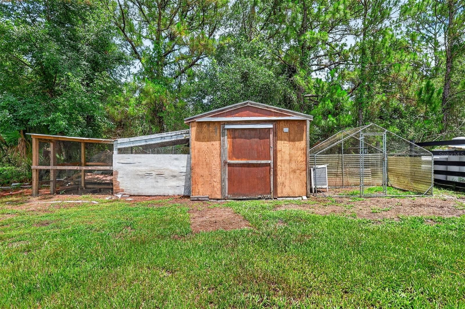 Manufactured Home at 32439 HIGHLAND LAKES RD, DELAND, photo 30 of 34