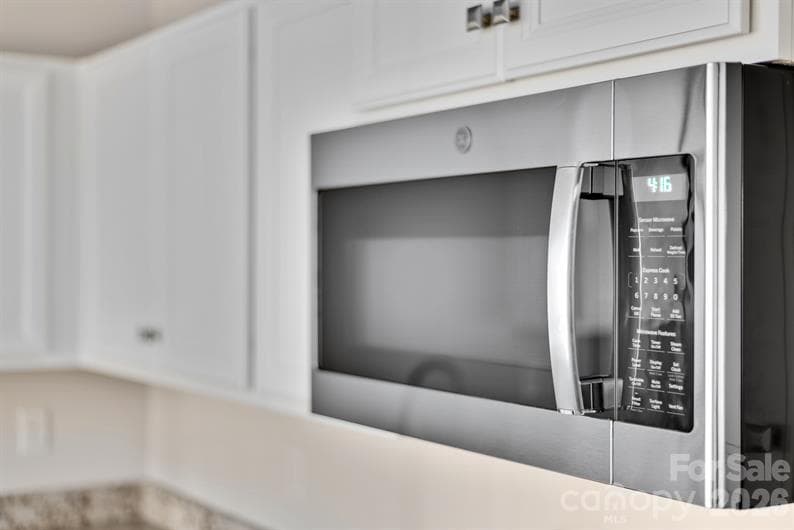 All stainless steel kitchen appliances included! - Charlotte
