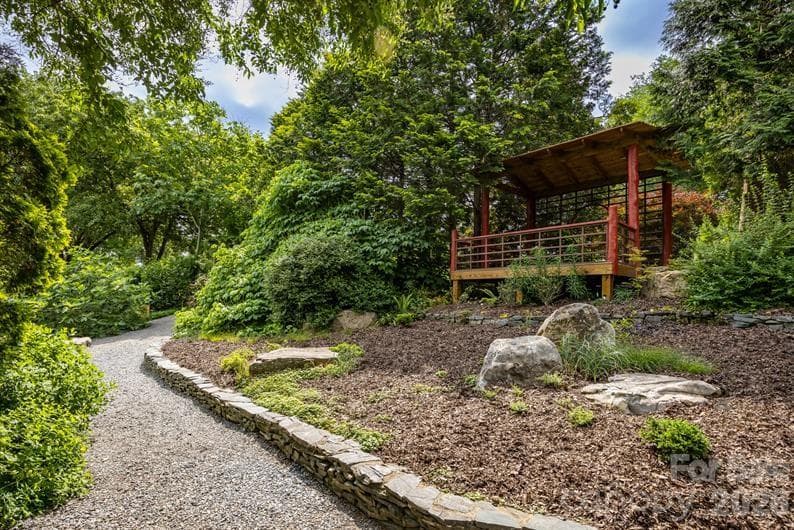 Area Photo - Reedy Creek Park - Enjoy hiking trails, a disc golf course, a dog park and community gardens - Charlotte