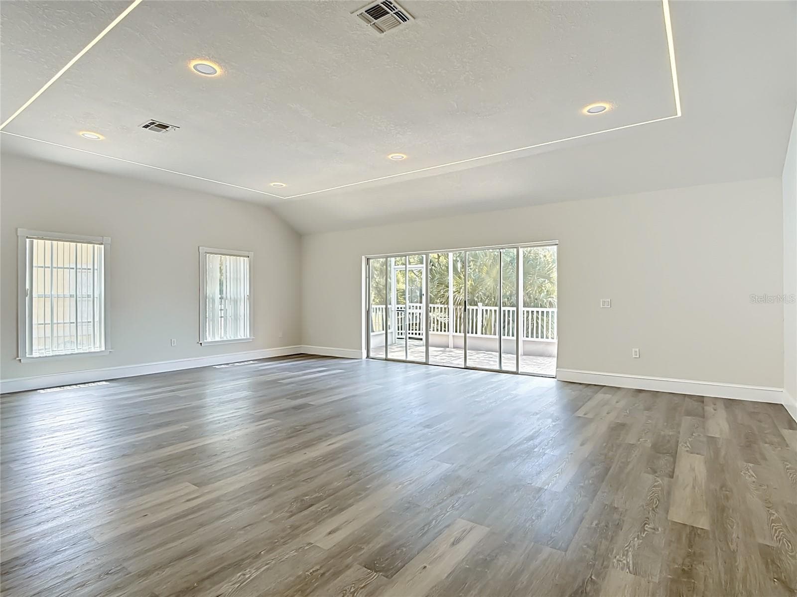 Townhouse at 1008 UNIVERSAL REST PL, KISSIMMEE, photo 7 of 34