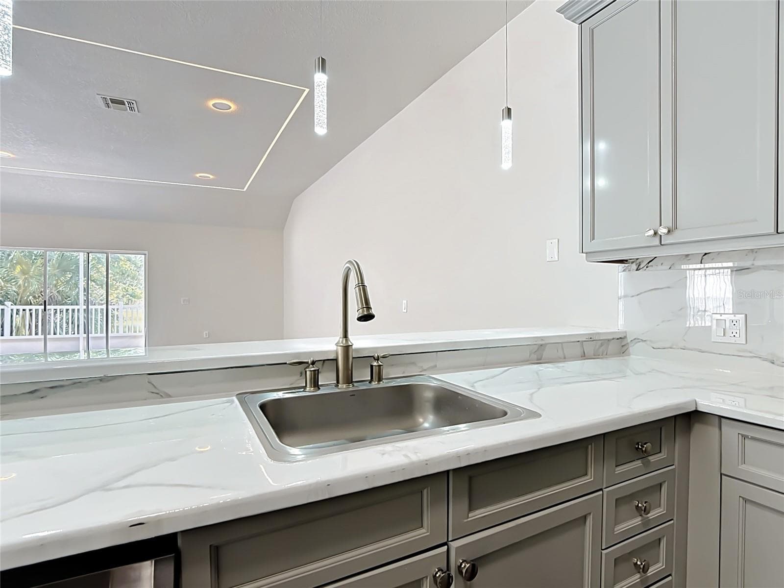 Townhouse at 1008 UNIVERSAL REST PL, KISSIMMEE, photo 12 of 34