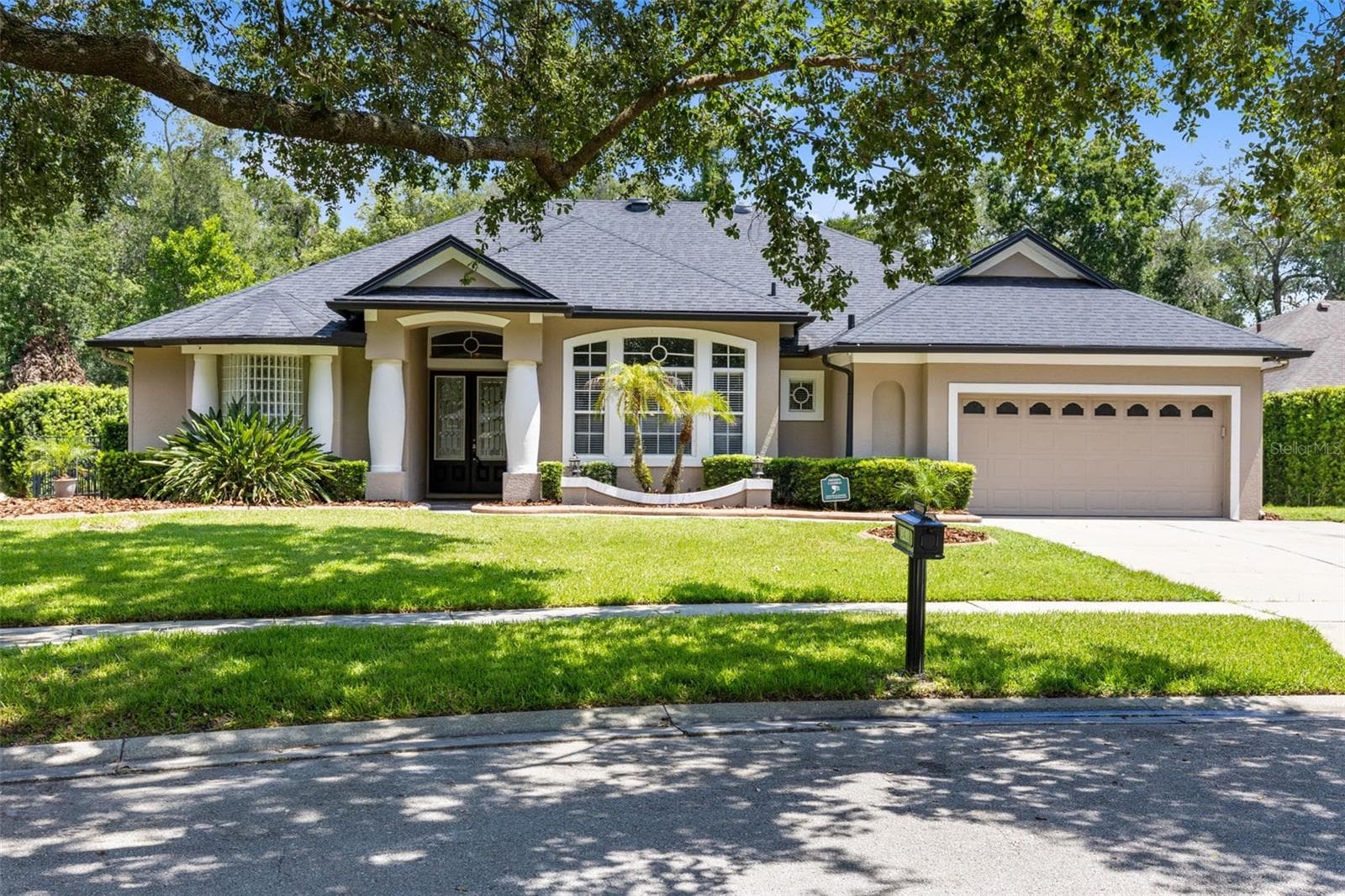 341 VERACLIFF CT