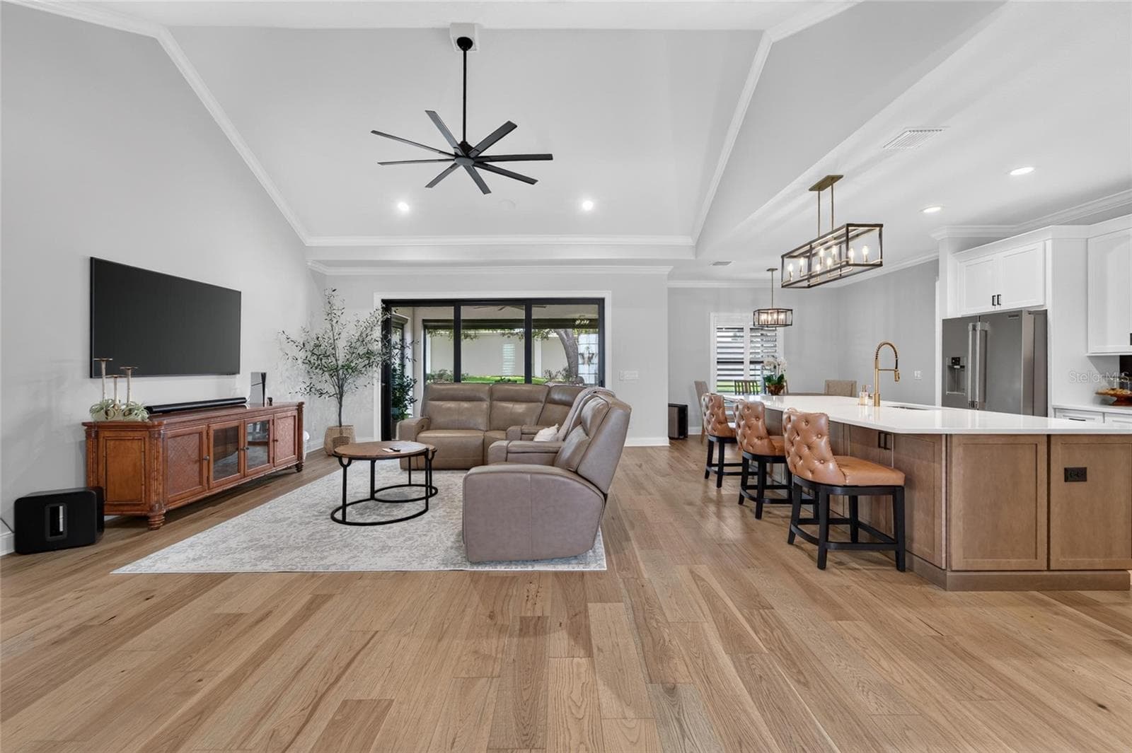 Beautiful "wood" look tile flooring - 5391 CLUBHOUSE HILLS LN, LAKELAND
