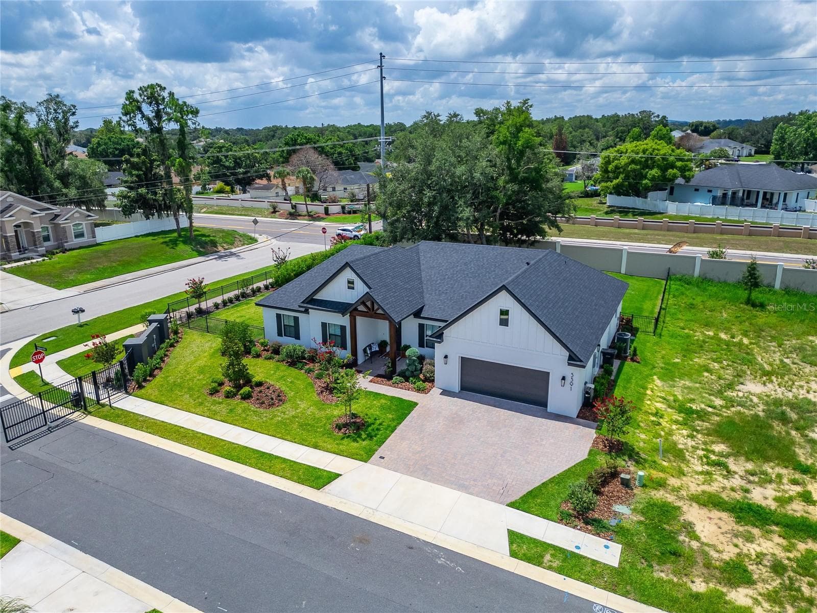 Single Family Residence at 5391 CLUBHOUSE HILLS LN, LAKELAND, photo 63 of 79
