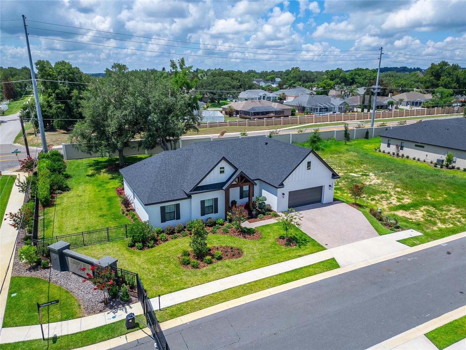 Single Family Residence at 5391 CLUBHOUSE HILLS LN, LAKELAND, photo 65 of 79