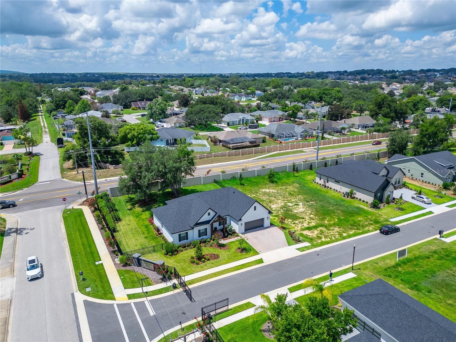 Single Family Residence at 5391 CLUBHOUSE HILLS LN, LAKELAND, photo 66 of 79