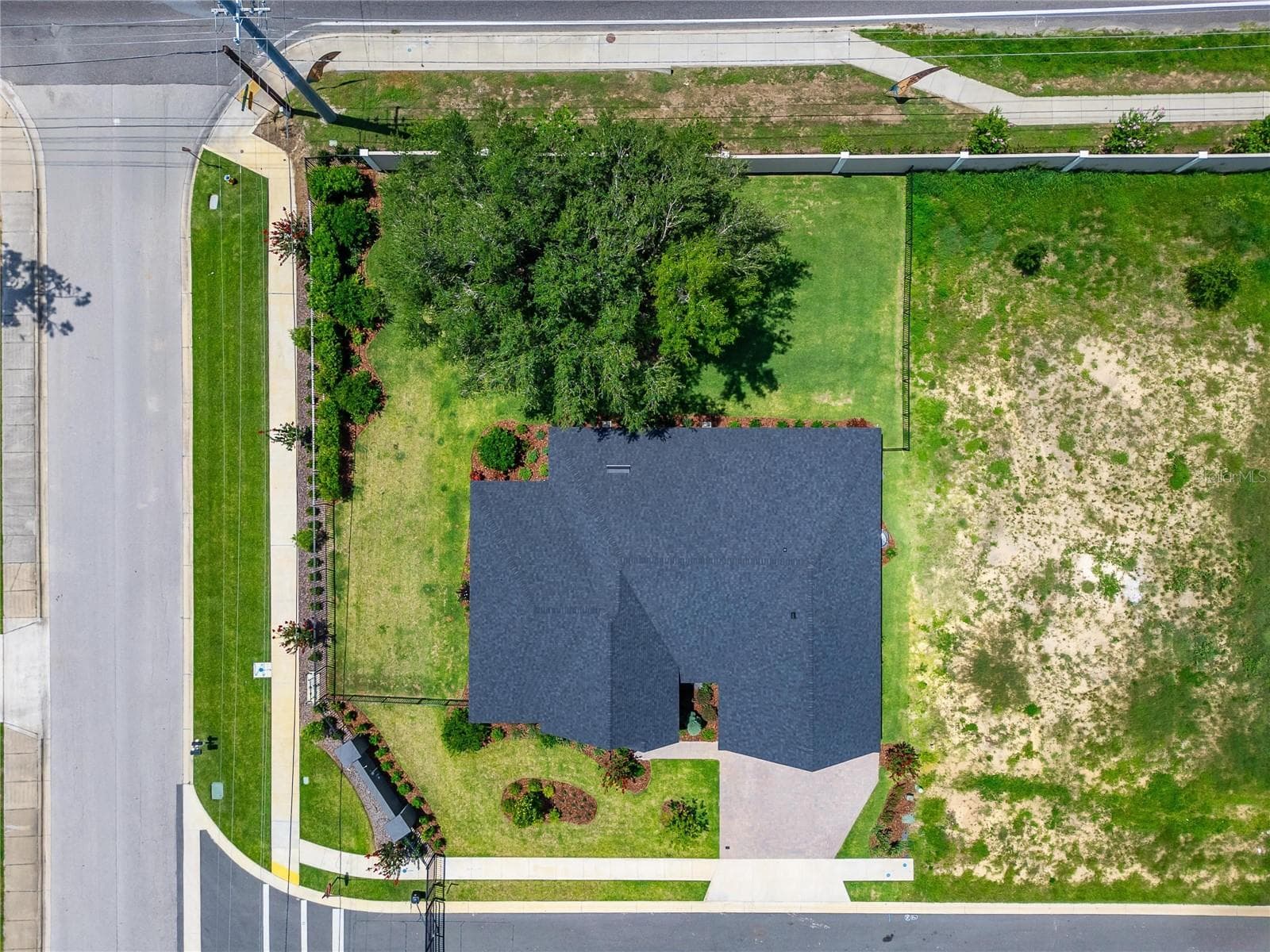 Single Family Residence at 5391 CLUBHOUSE HILLS LN, LAKELAND, photo 72 of 79