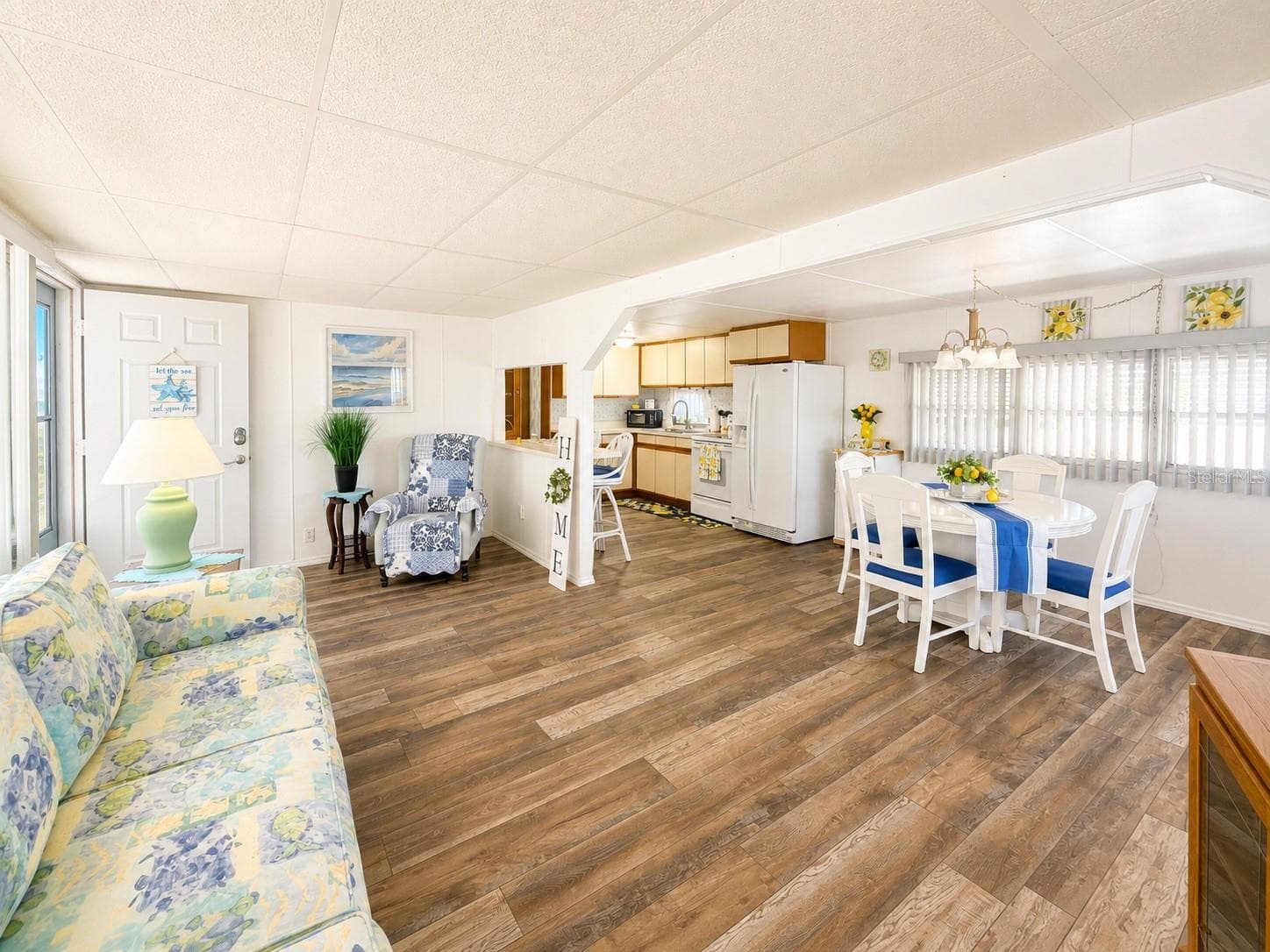 Mobile Home at 1912 IOWA AVE, BRADENTON, photo 5 of 38