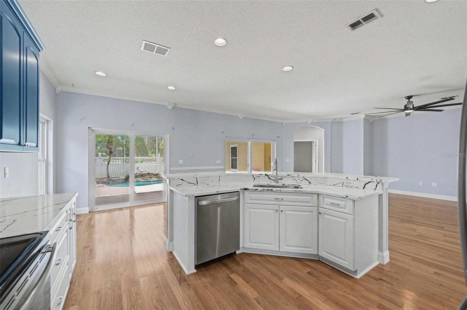 Single Family Residence at 2811 RAVENDALE LN, HOLIDAY, photo 7 of 35
