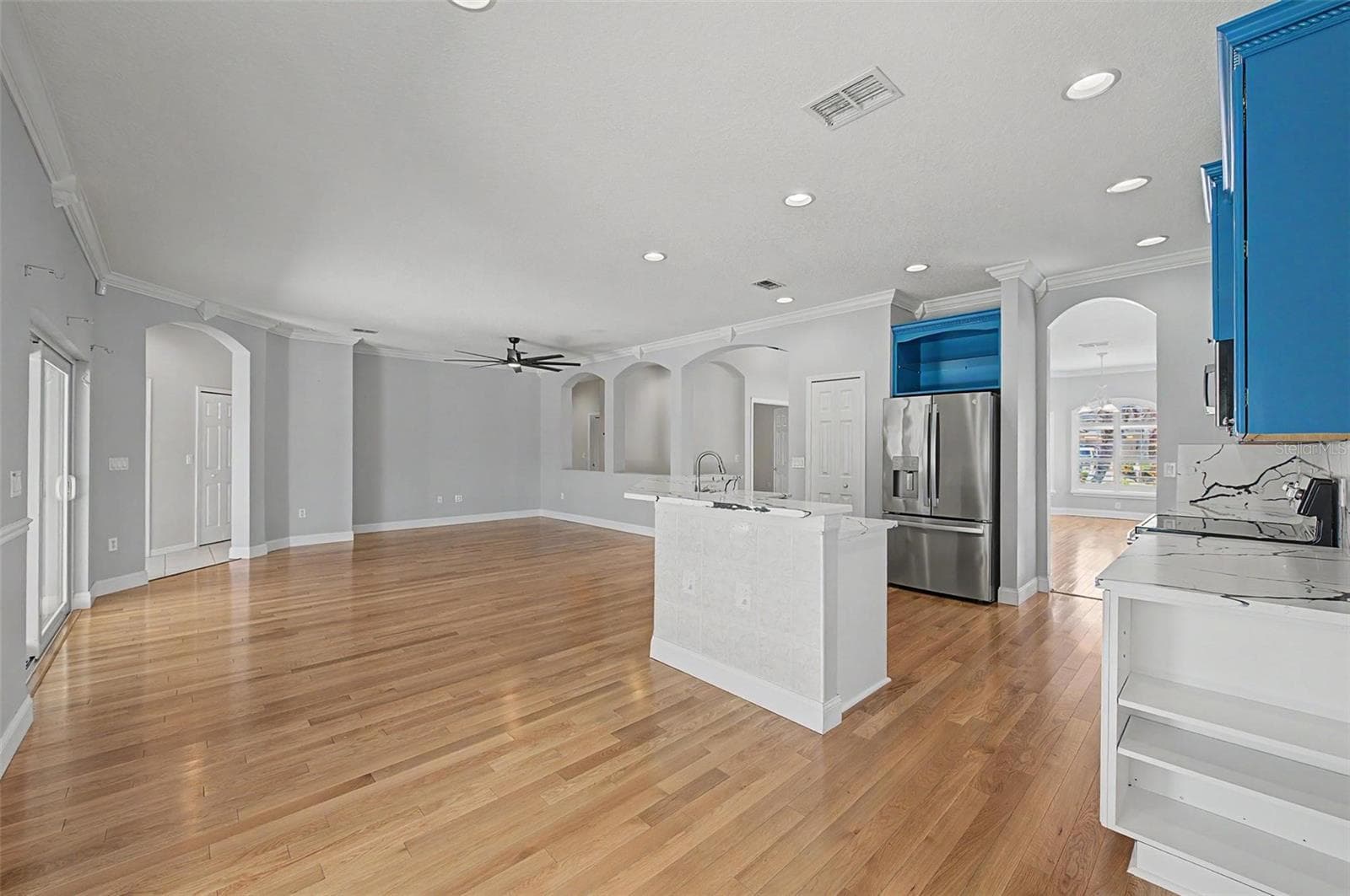 Single Family Residence at 2811 RAVENDALE LN, HOLIDAY, photo 11 of 35