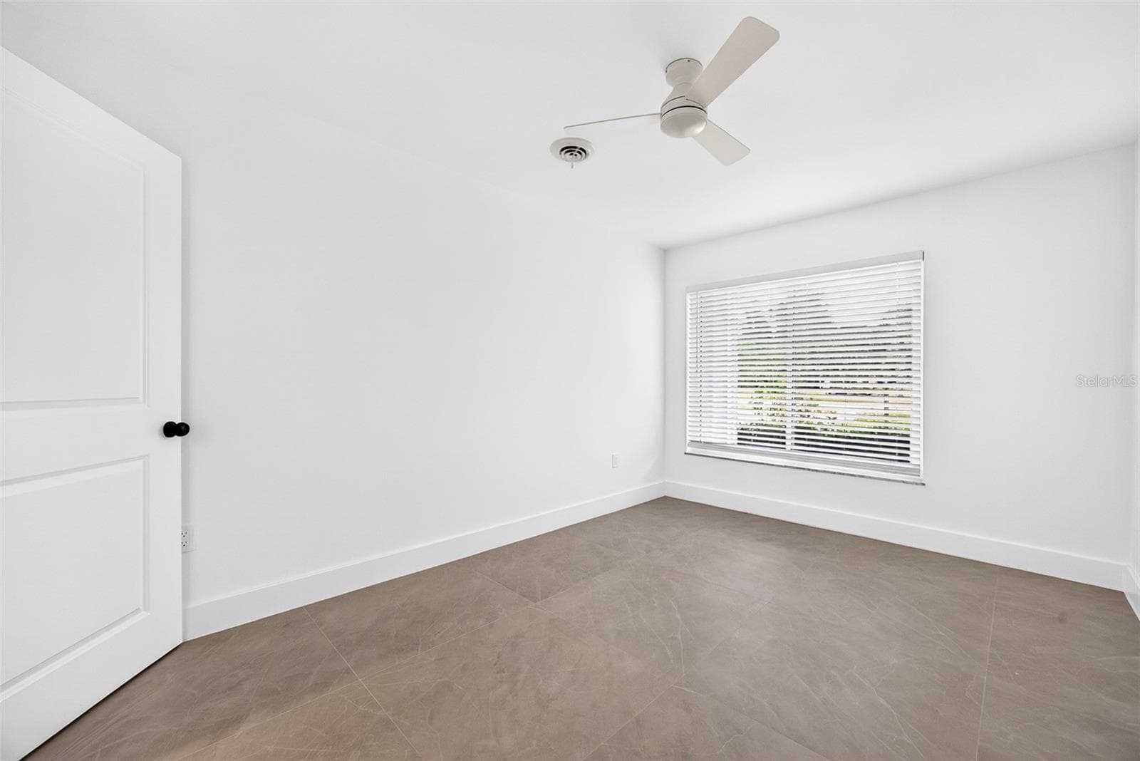 Single Family Residence at 27385 VOYAGEUR DR, PUNTA GORDA, photo 32 of 54