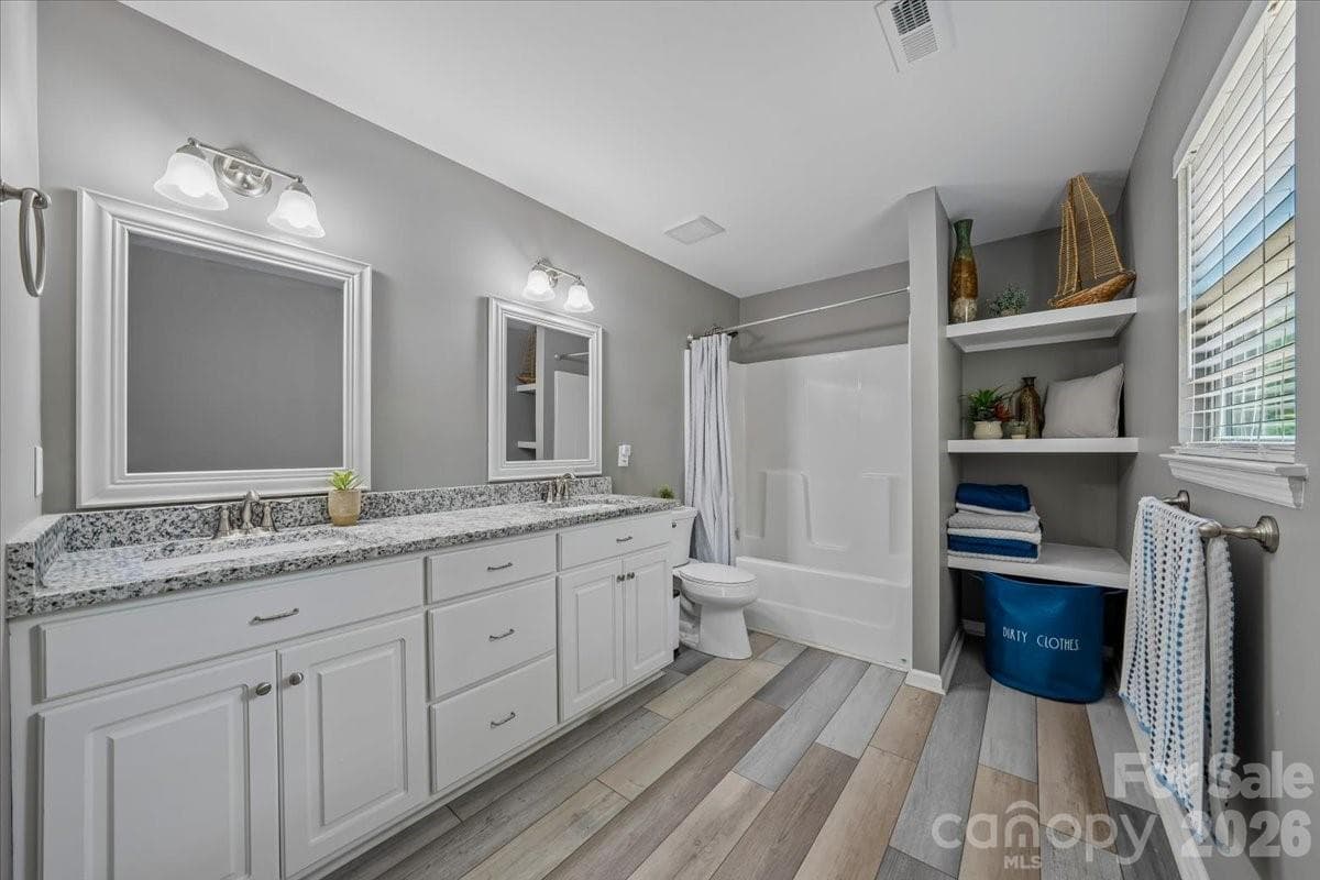 Primary bath - 5071 Sedgefield Drive, Lancaster