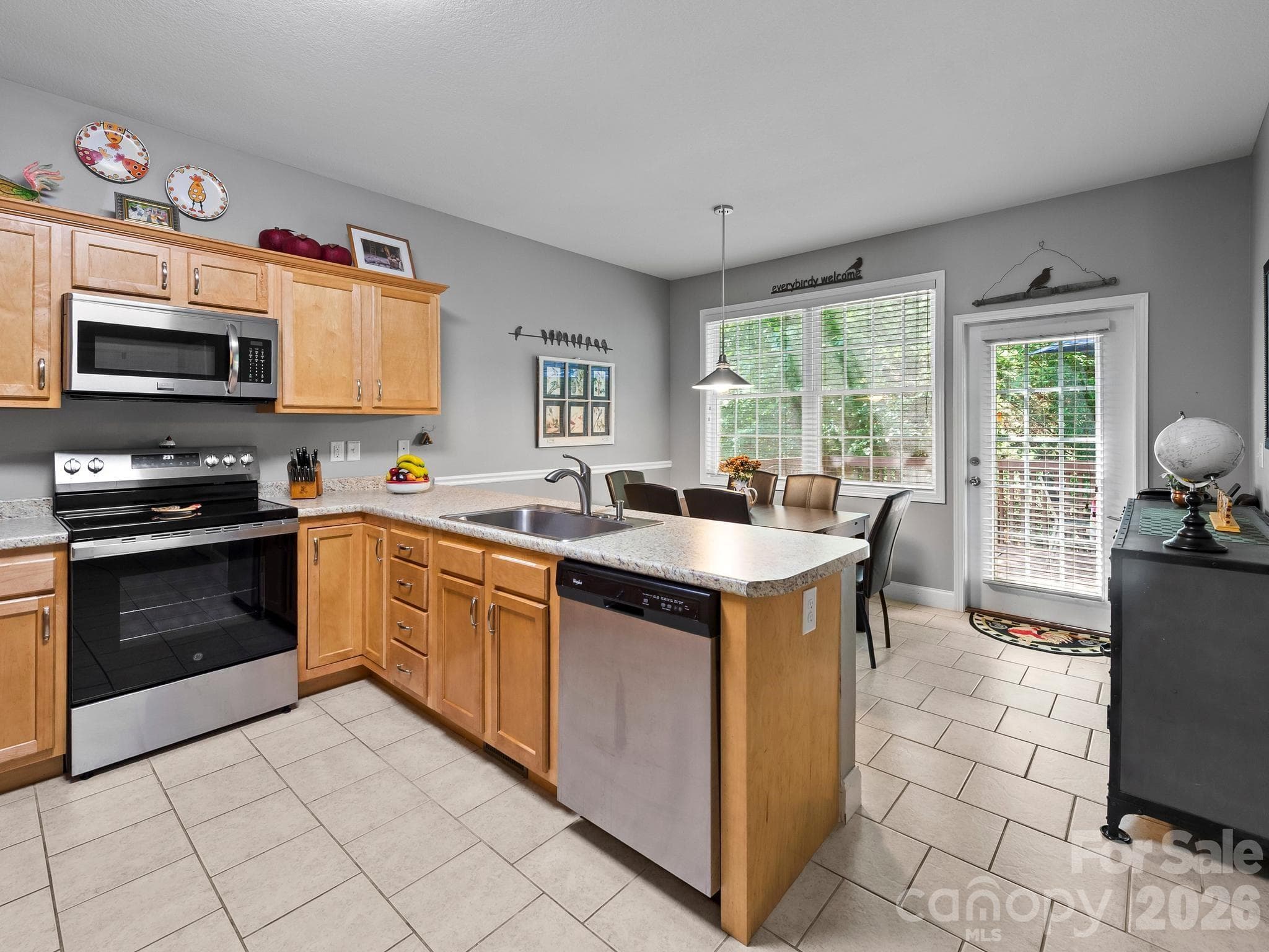 Single Family Residence at 7 Winters Edge Lane, Asheville, photo 9 of 33