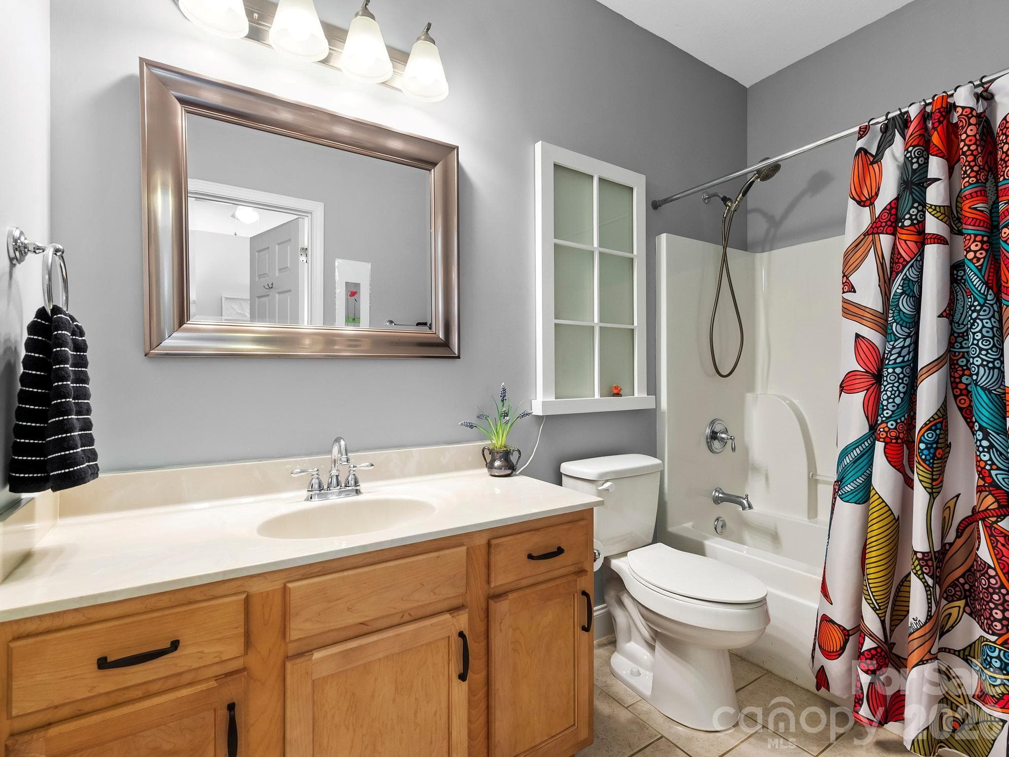 Single Family Residence at 7 Winters Edge Lane, Asheville, photo 17 of 33