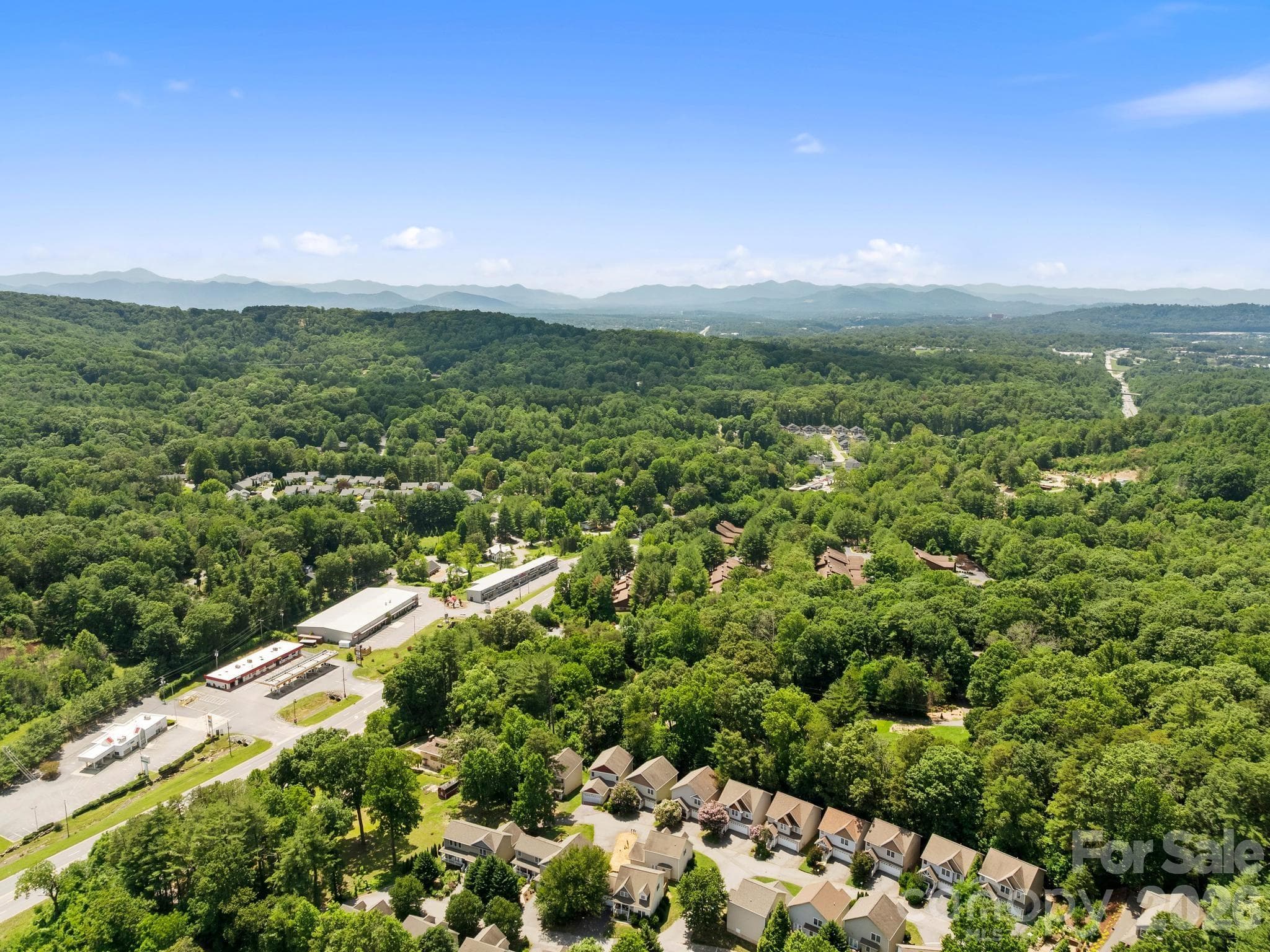 Single Family Residence at 7 Winters Edge Lane, Asheville, photo 30 of 33