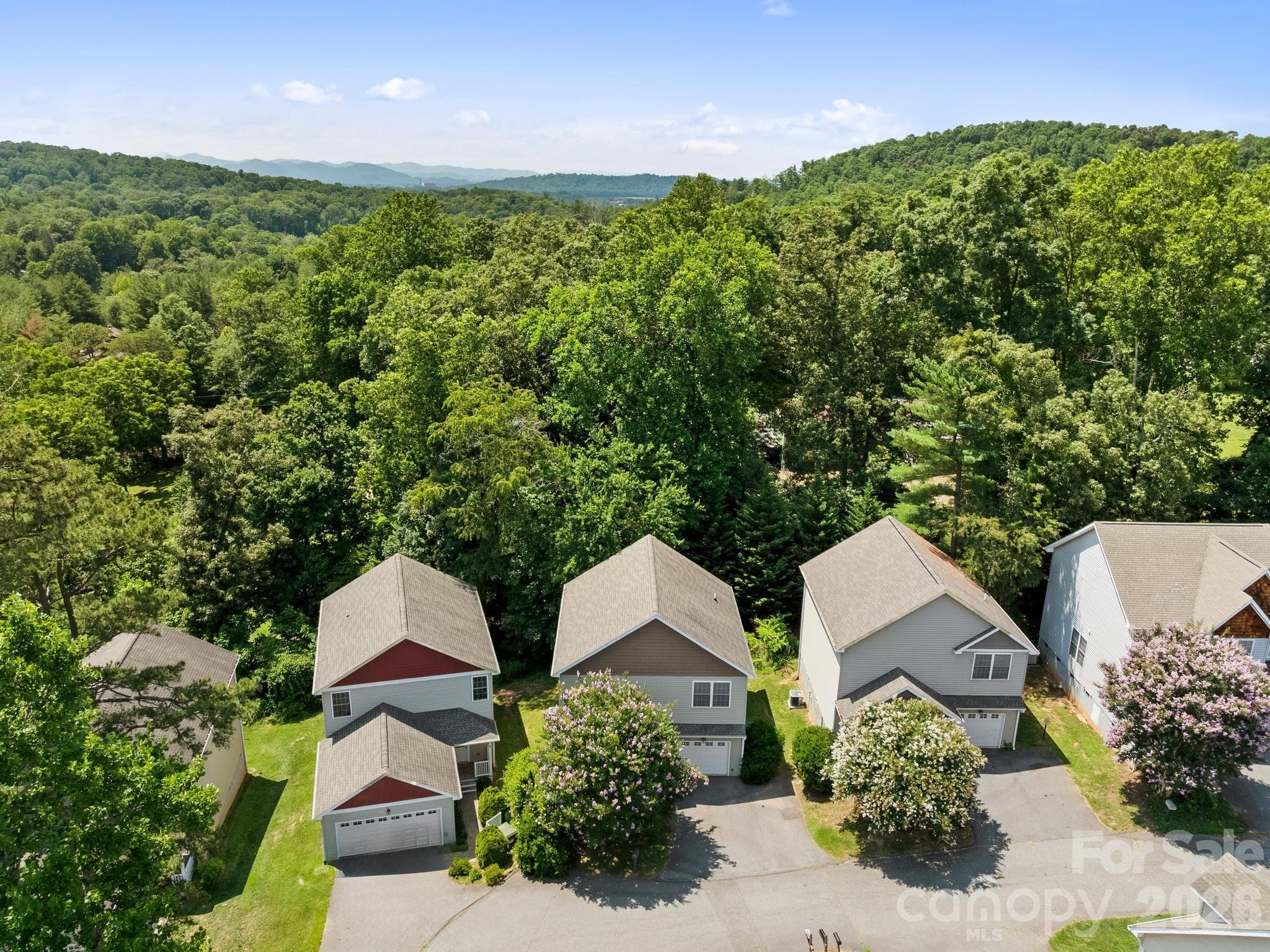 Single Family Residence at 7 Winters Edge Lane, Asheville, photo 32 of 33