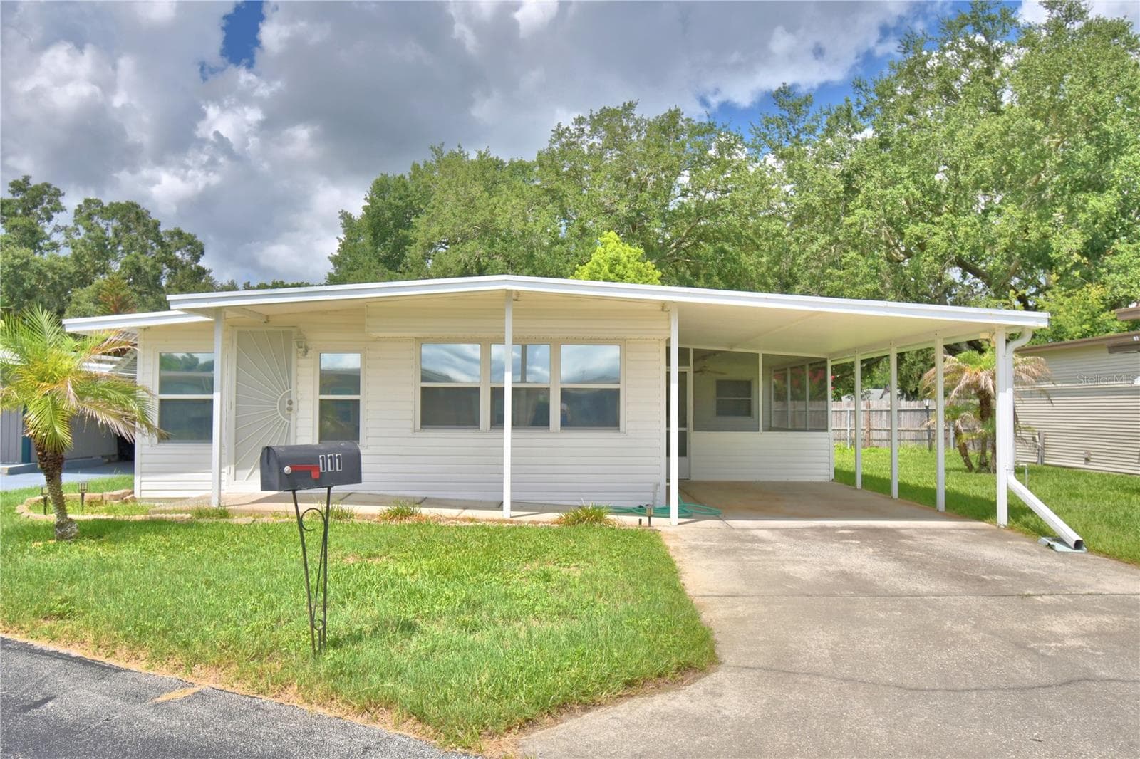 111 PARADISE LN
