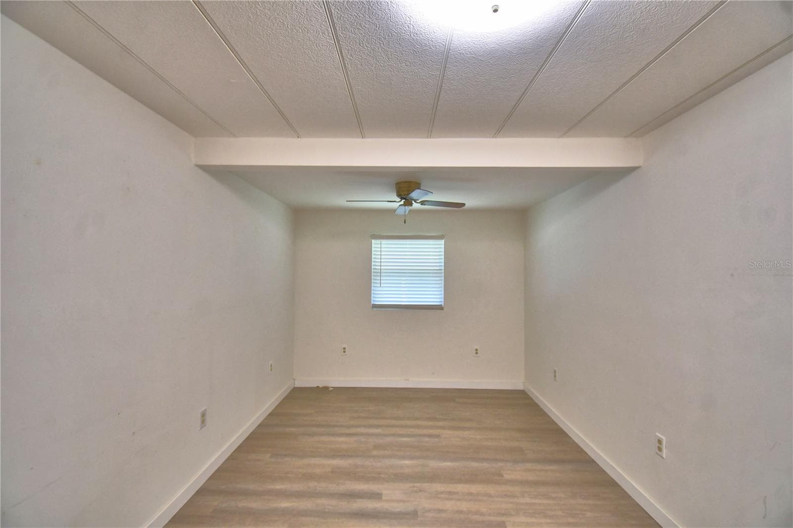 Mobile Home at 111 PARADISE LN, AUBURNDALE, photo 27 of 50