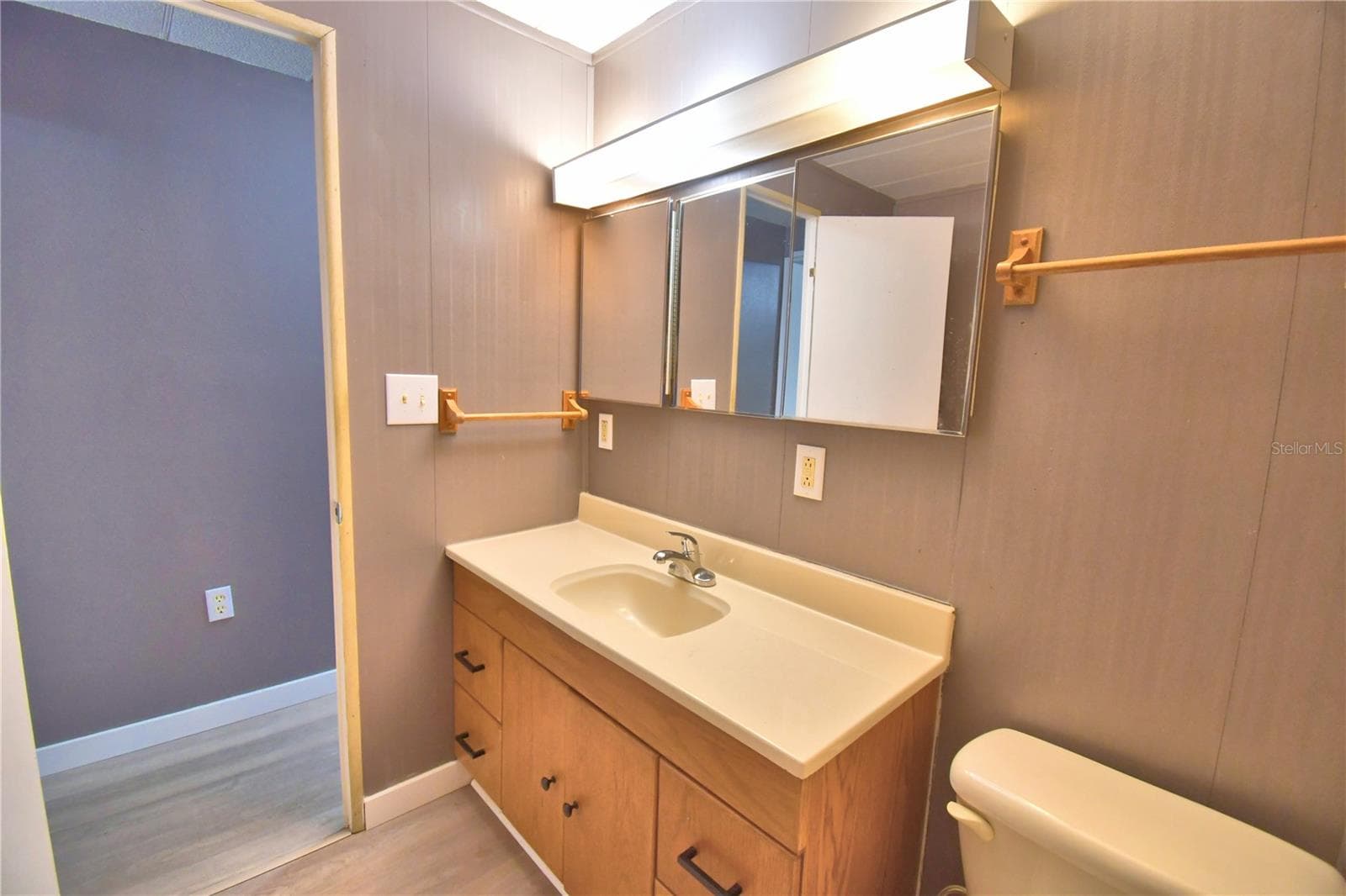 Mobile Home at 111 PARADISE LN, AUBURNDALE, photo 32 of 50