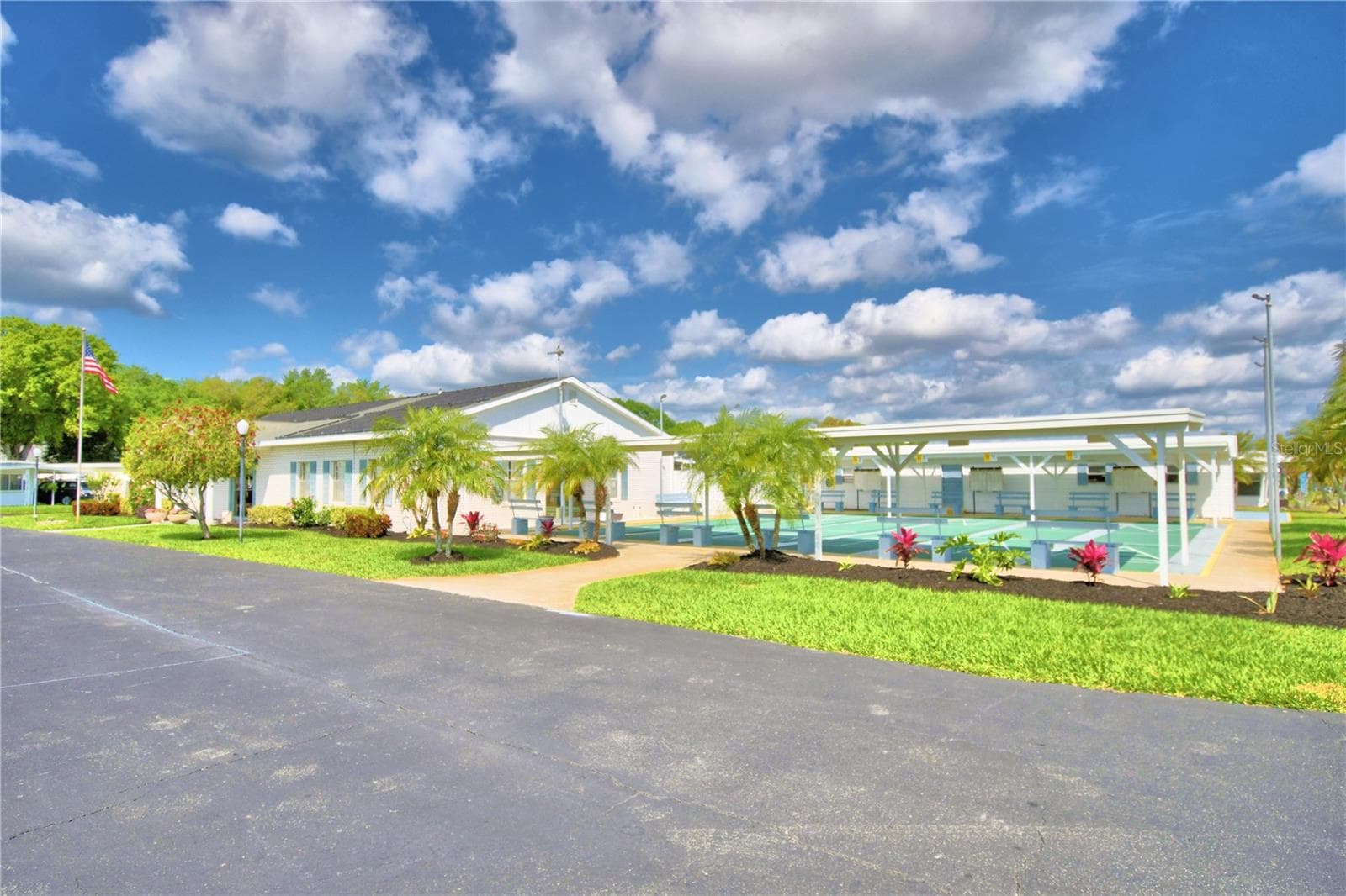 Mobile Home at 111 PARADISE LN, AUBURNDALE, photo 43 of 50