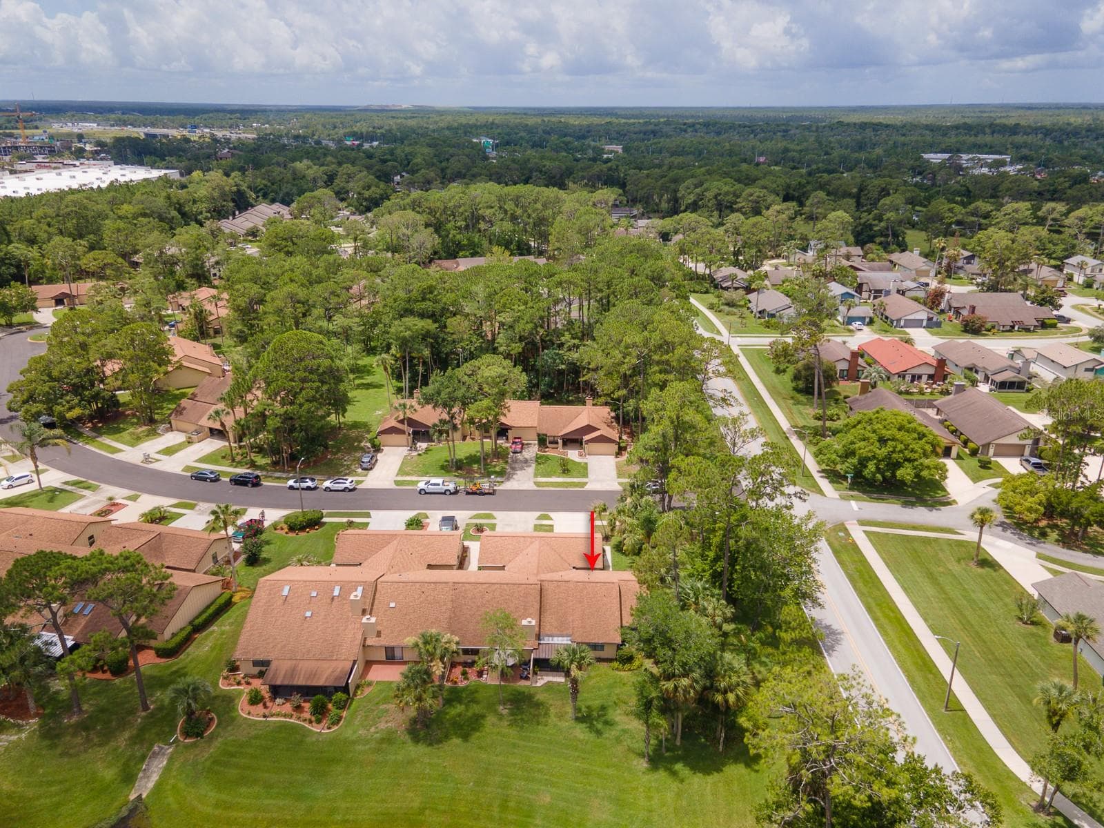 View to the south - 100 SEA PINES CIR, DAYTONA BEACH