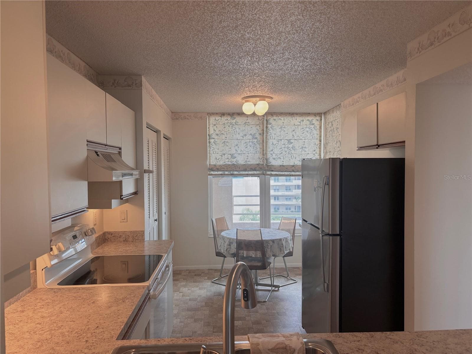 Kitchen - 4460 FAIRWAYS BLVD #407, BRADENTON