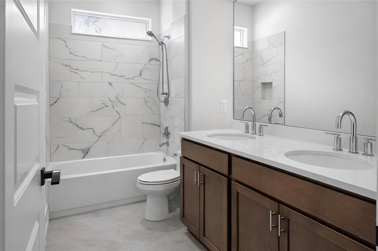similar guest bath - 1704 MAGNOLIA BLUFF CIR, DELAND