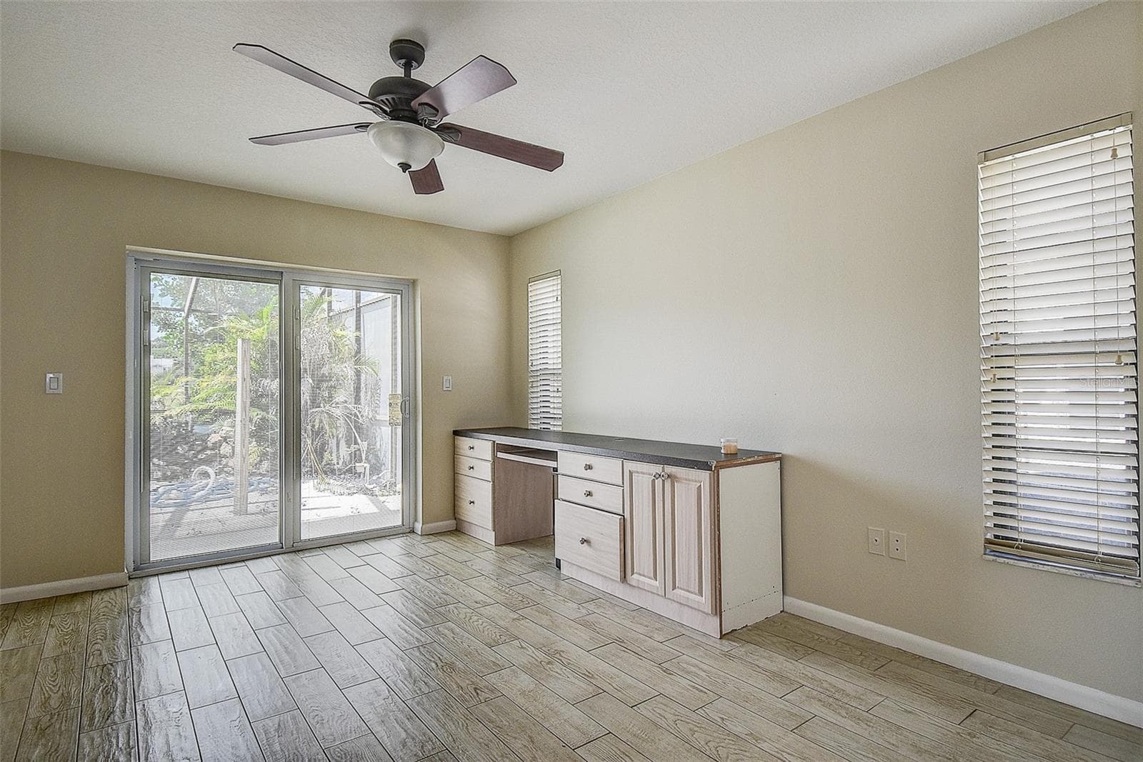 Single Family Residence at 2876 LAKE VALENCIA BLVD E, PALM HARBOR, photo 24 of 51