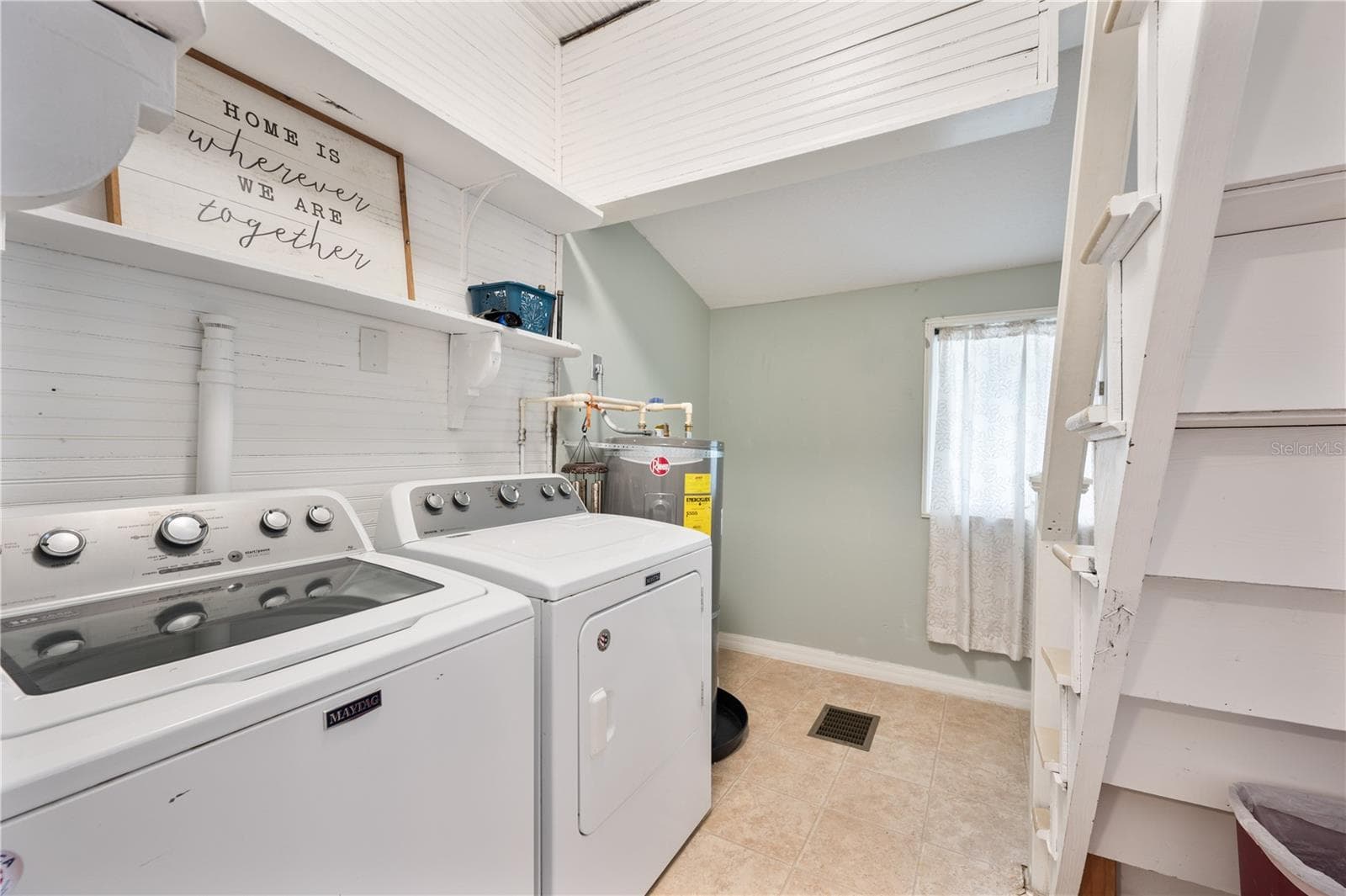 Single Family Residence at 817 E LIME ST, LAKELAND, photo 21 of 45