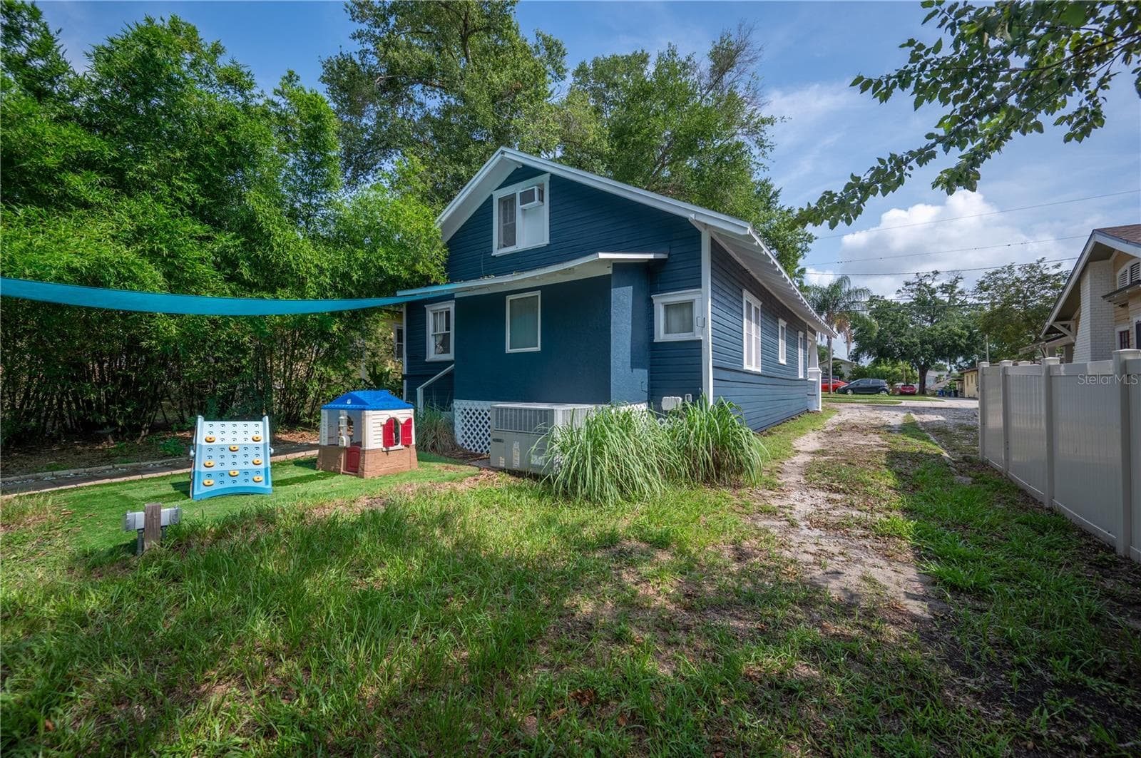 Single Family Residence at 817 E LIME ST, LAKELAND, photo 28 of 45