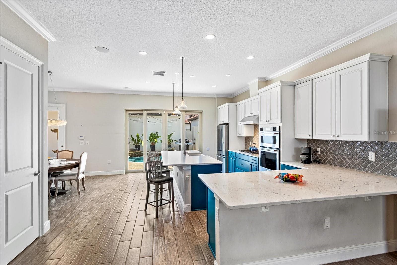 Townhouse at 8937 LAKESHORE POINTE DR, WINTER GARDEN, photo 12 of 39