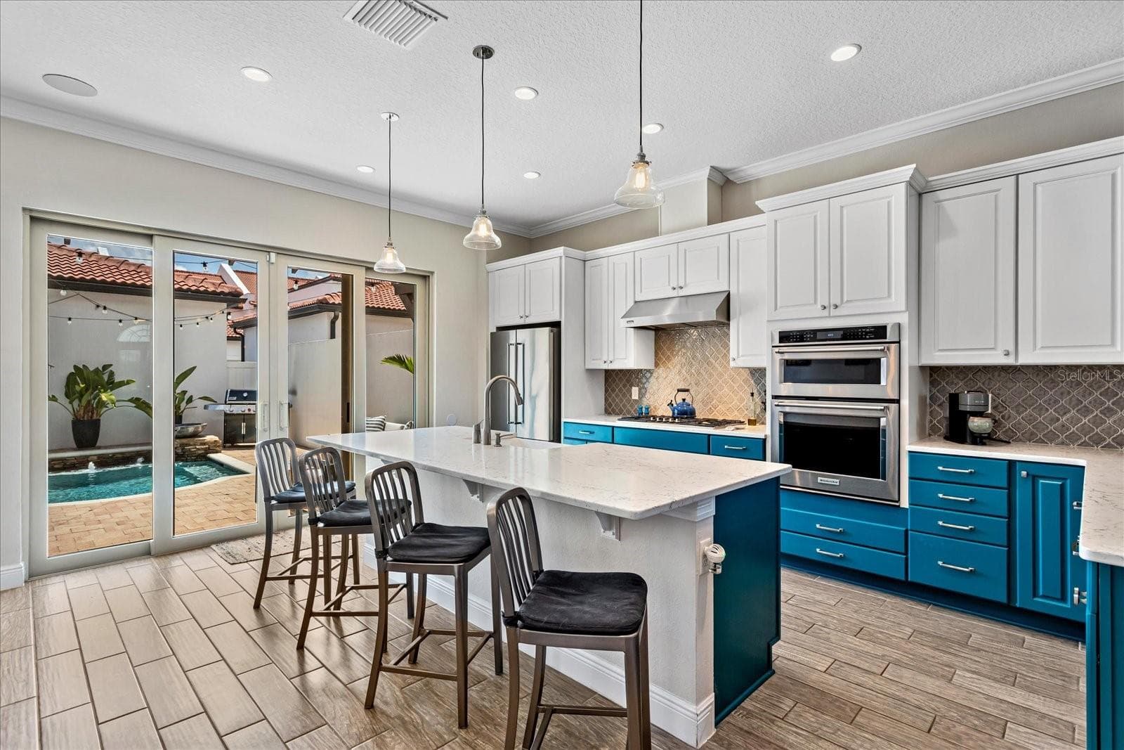 Townhouse at 8937 LAKESHORE POINTE DR, WINTER GARDEN, photo 13 of 39