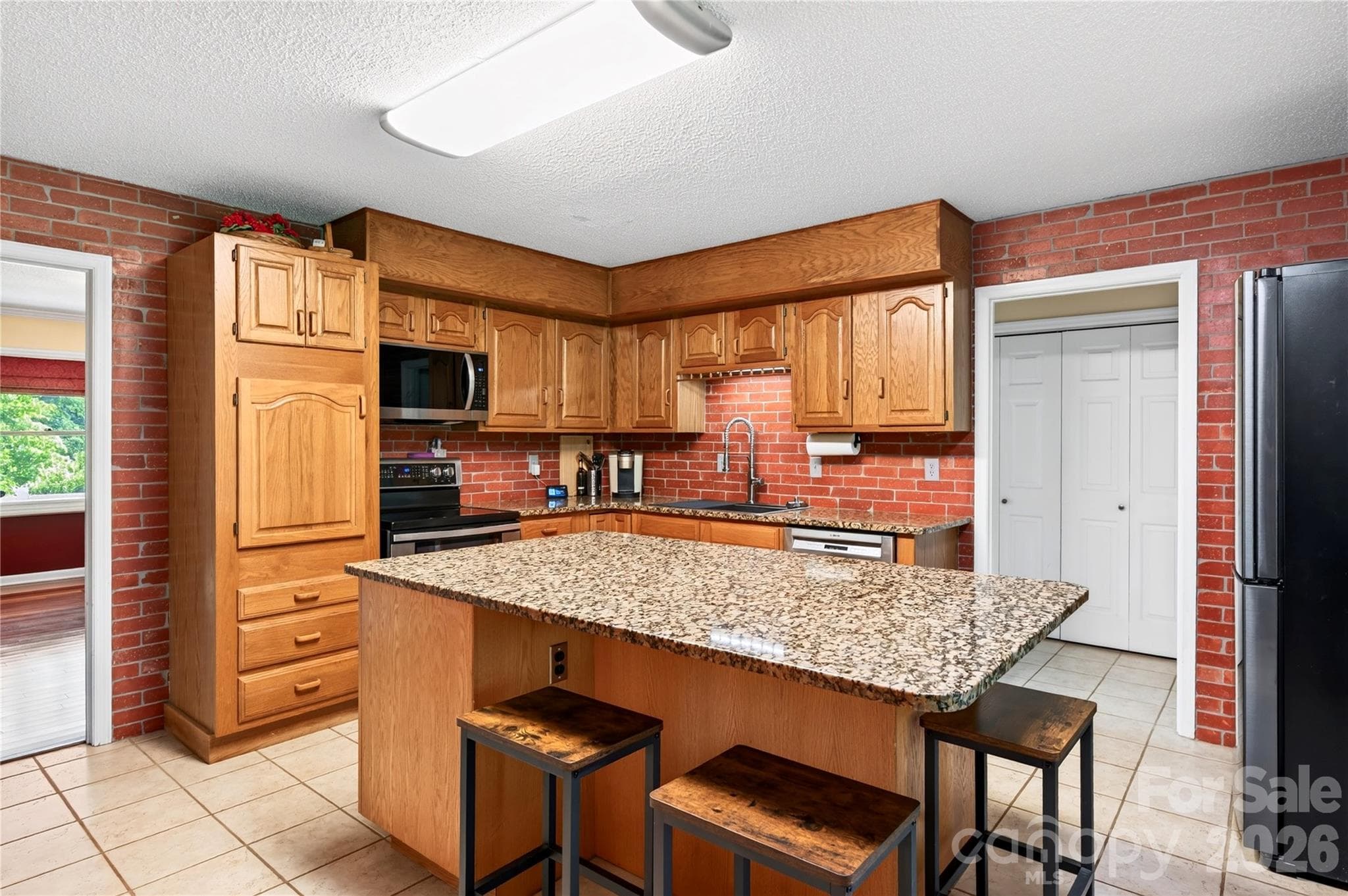 Kitchen w/ Island - 10 Old Turnpike Road, Mills River