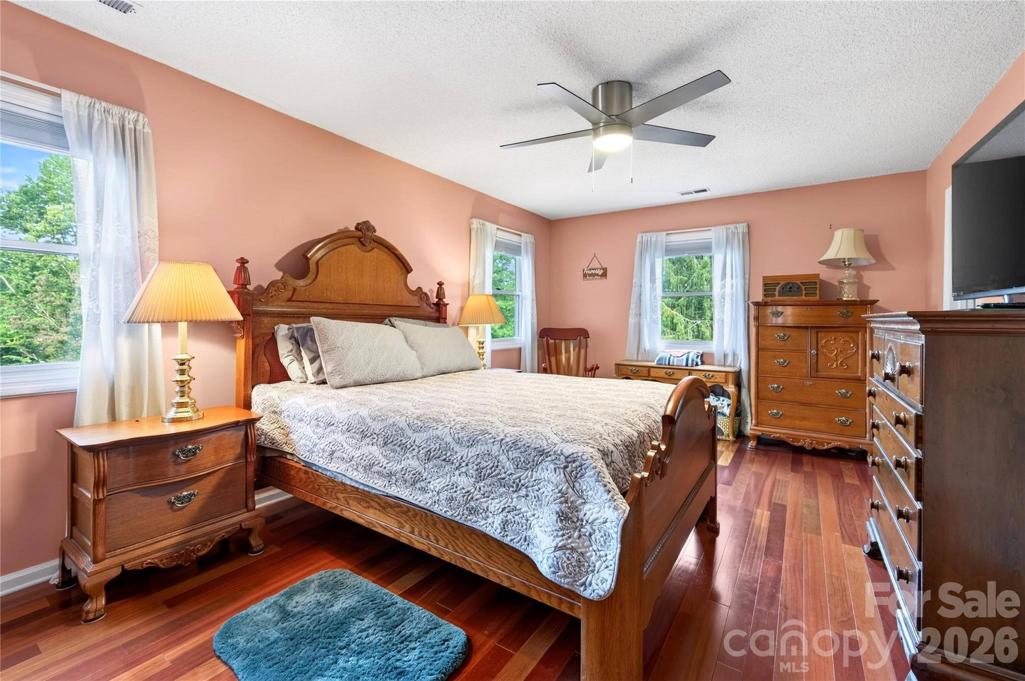 Bedroom - 10 Old Turnpike Road, Mills River