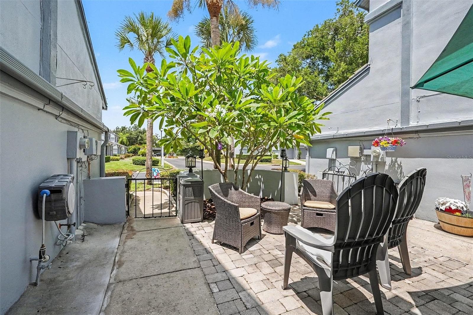 Townhouse at 4107 BRENTWOOD PARK CIR, TAMPA, photo 4 of 29