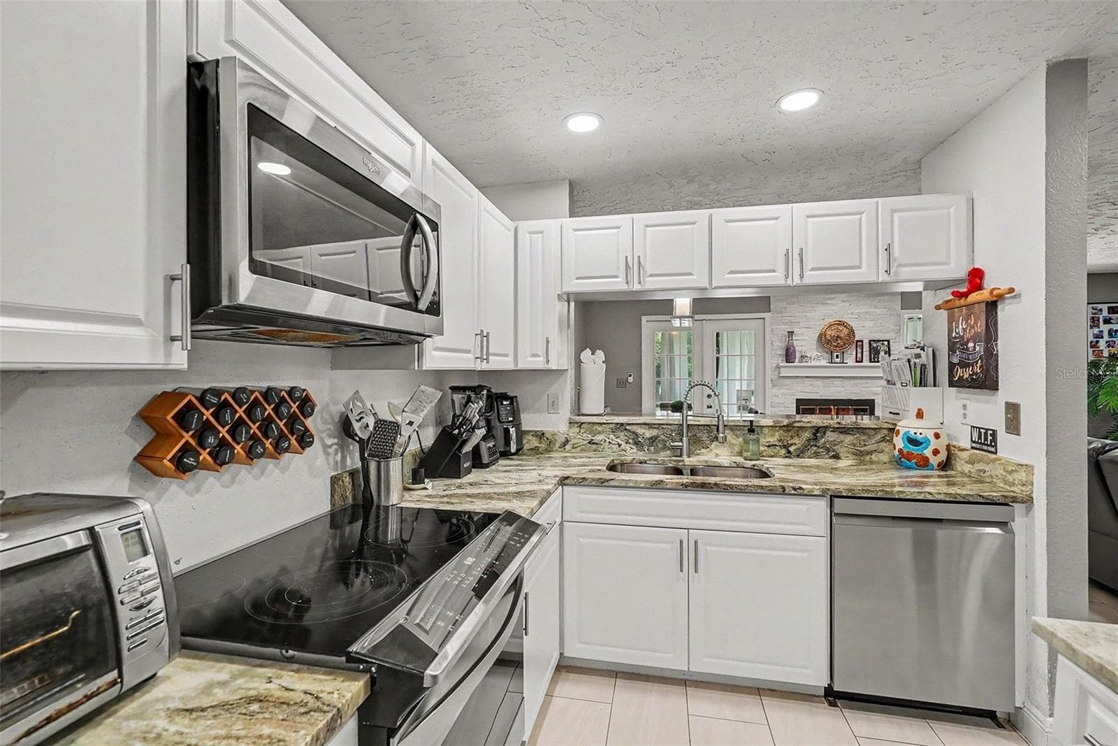 Townhouse at 4107 BRENTWOOD PARK CIR, TAMPA, photo 15 of 29
