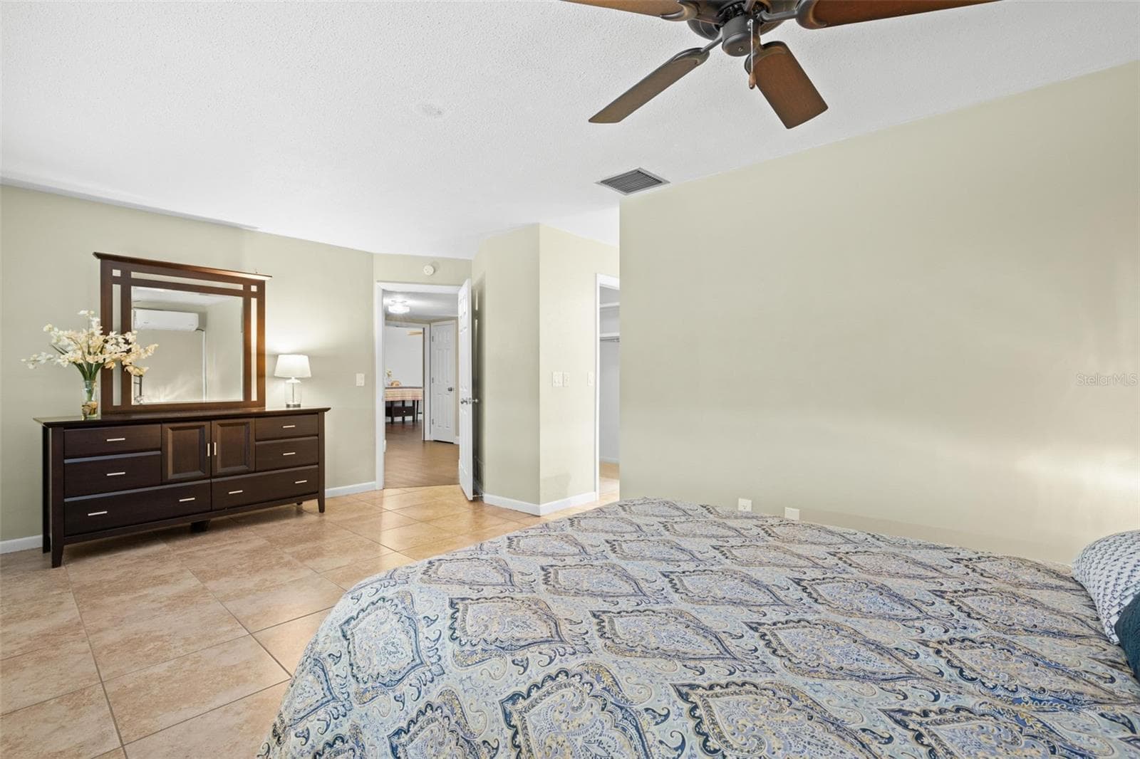 Primary bedroom and walk-in closet - 6729 TEQUESTA DR, SEMINOLE