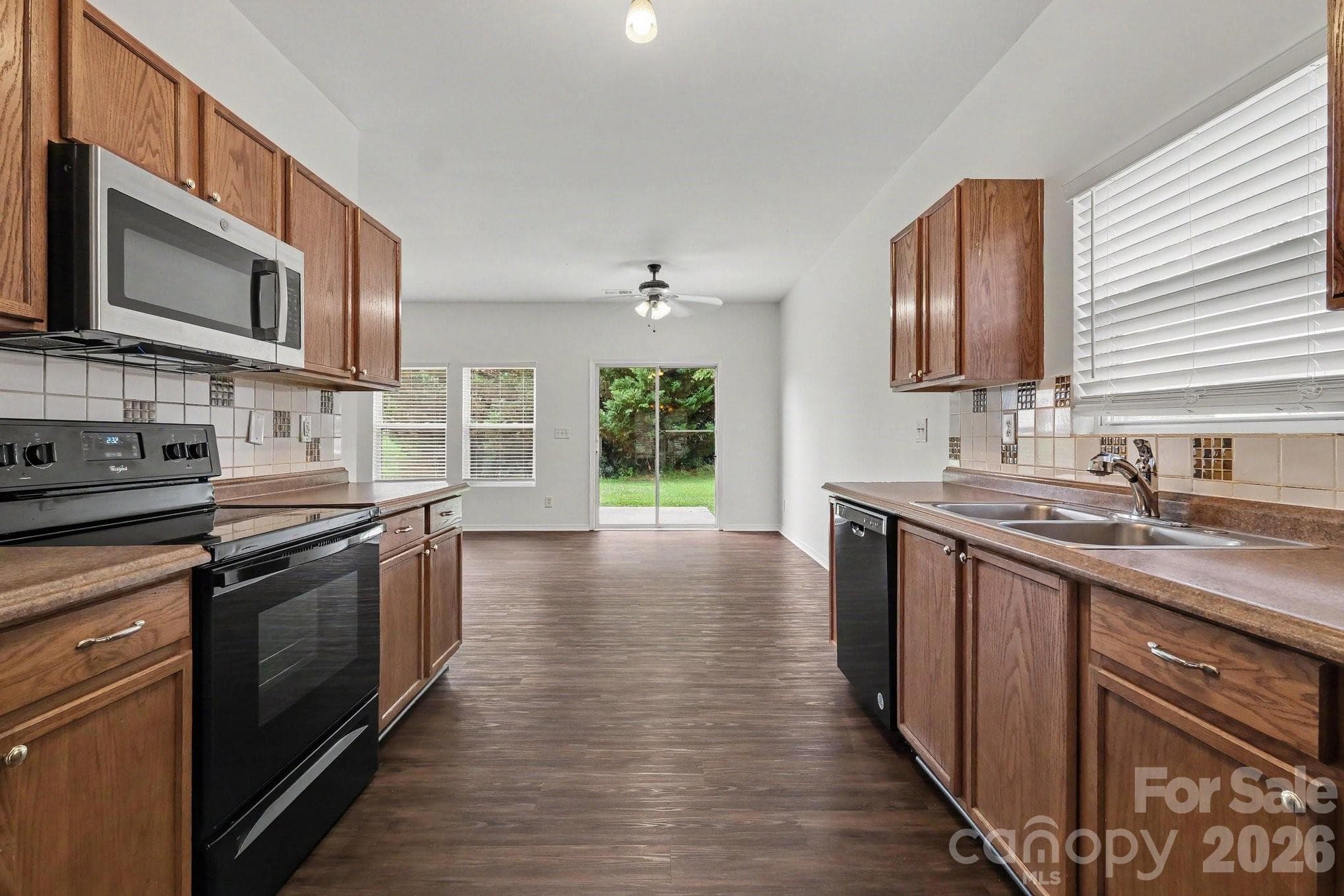 Single Family Residence at 4636 Meadowfield Road, Charlotte, photo 7 of 29
