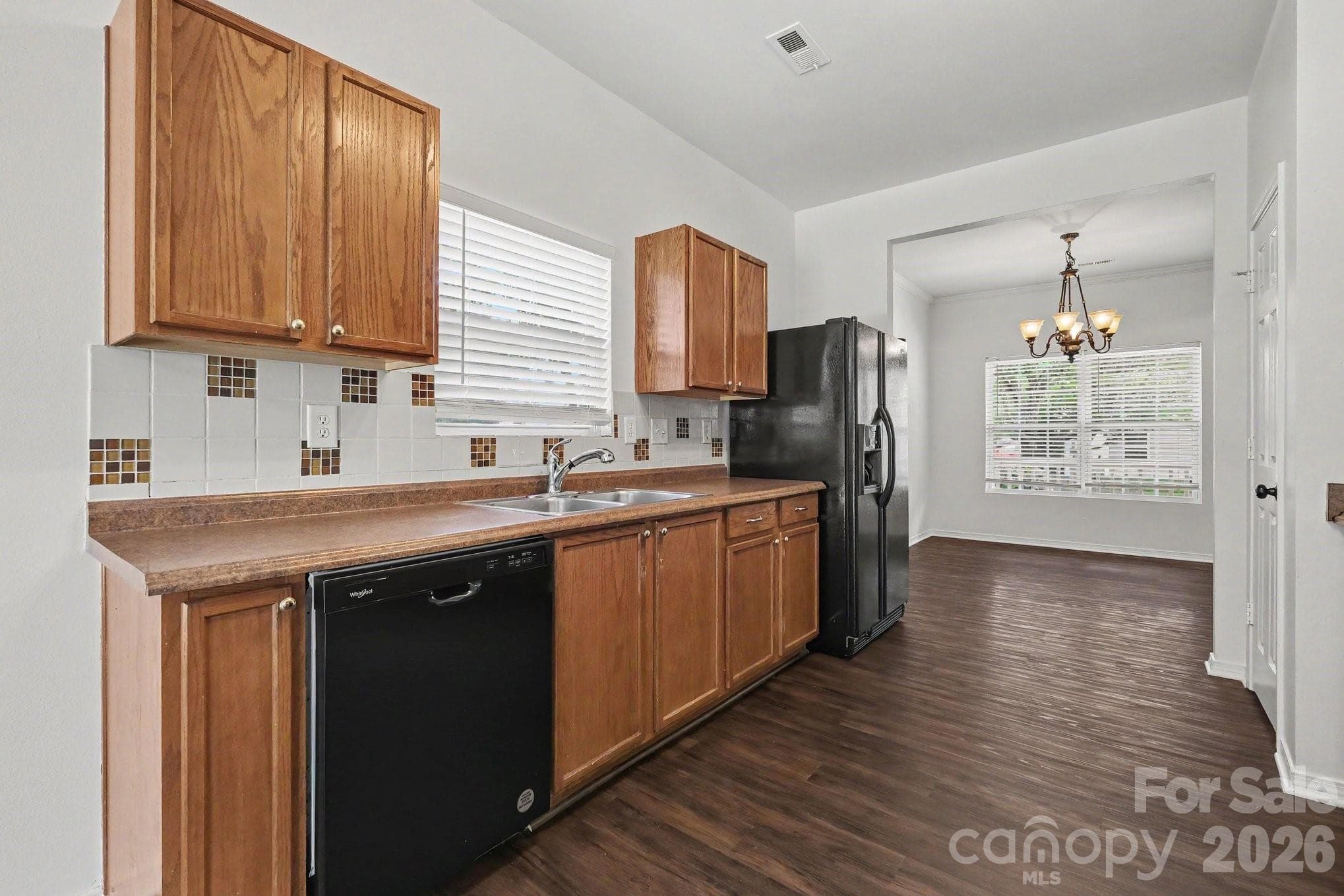 Single Family Residence at 4636 Meadowfield Road, Charlotte, photo 8 of 29