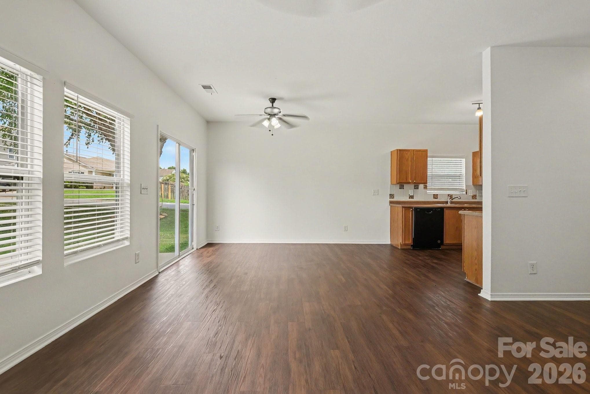 Single Family Residence at 4636 Meadowfield Road, Charlotte, photo 10 of 29