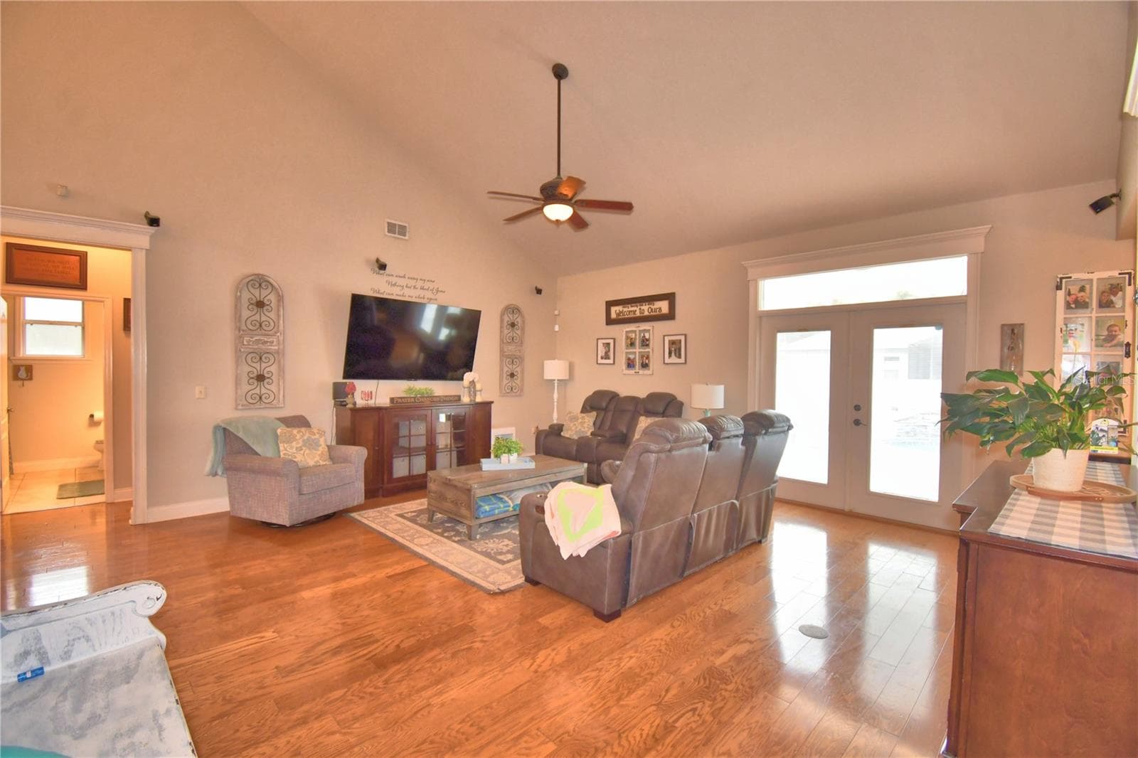 Living Room - 5516 BLACK HAWK LN, LAKELAND